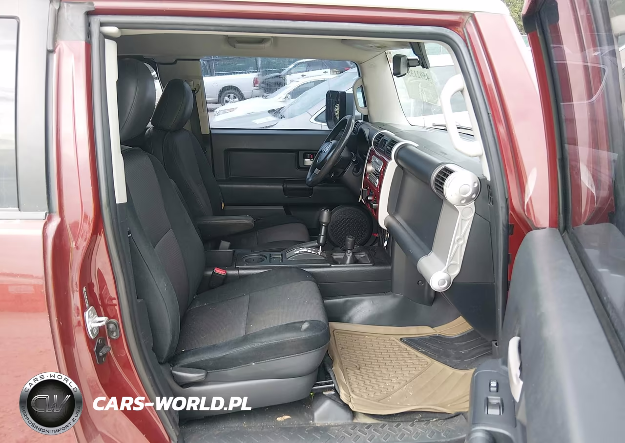 2010 Toyota Fj Cruiser VIN:JTEBU4BF6AK081061 - 5