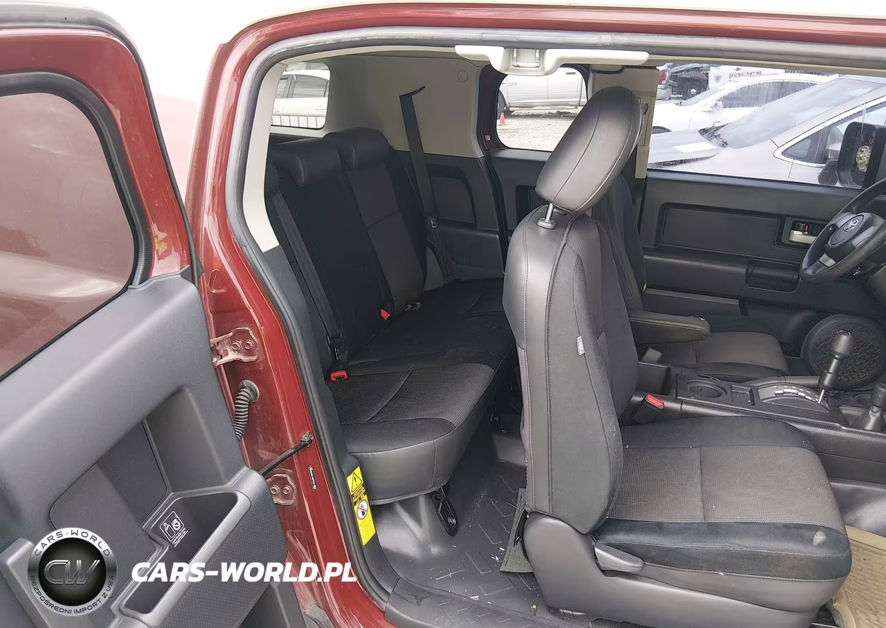 2010 Toyota Fj Cruiser VIN:JTEBU4BF6AK081061 - 8