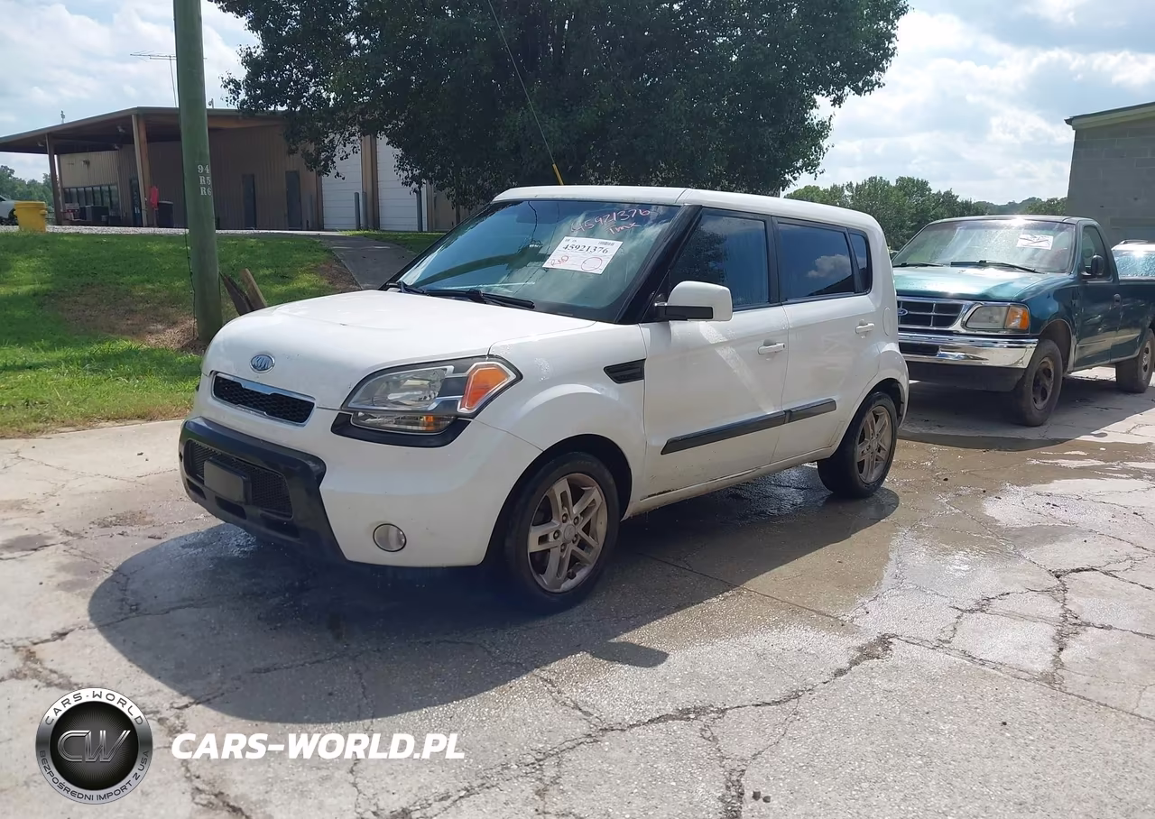 2011 Kia Soul + VIN:KNDJT2A25B7327205 - 2