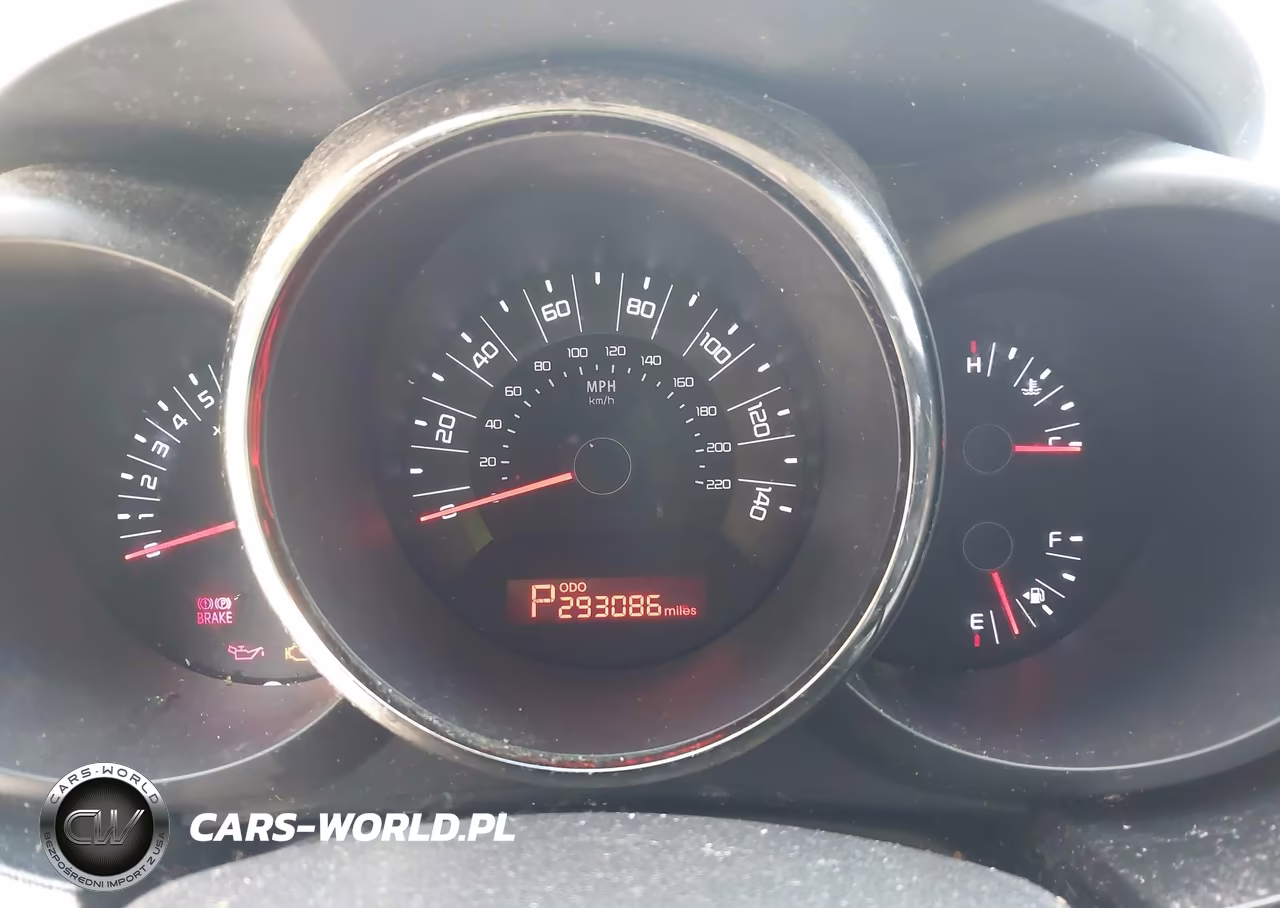 2011 Kia Soul + VIN:KNDJT2A25B7327205 - 7