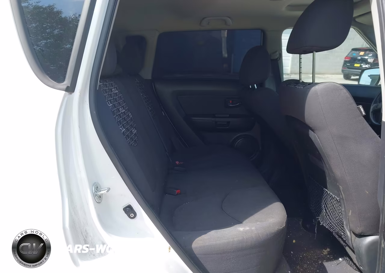 2011 Kia Soul + VIN:KNDJT2A25B7327205 - 8