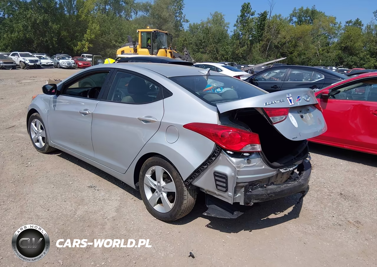 2013 Hyundai Elantra Gls VIN:5NPDH4AEXDH356587 - 3