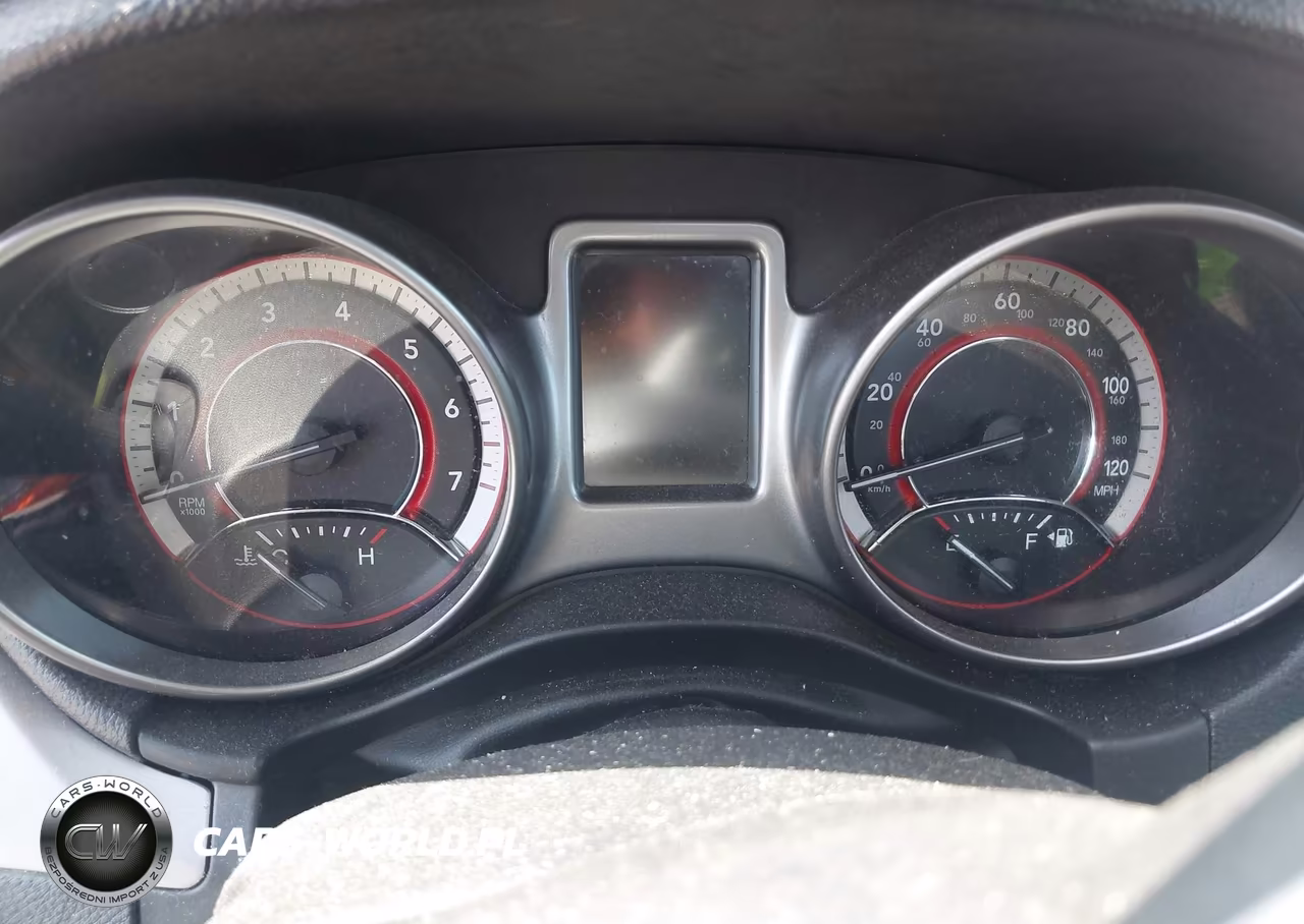2020 Dodge Journey Crossroad VIN:3C4PDCGB2LT220145 - 7
