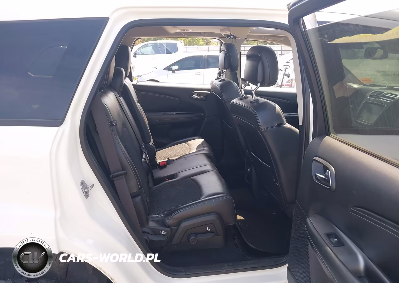 2020 Dodge Journey Crossroad VIN:3C4PDCGB2LT220145 - 8