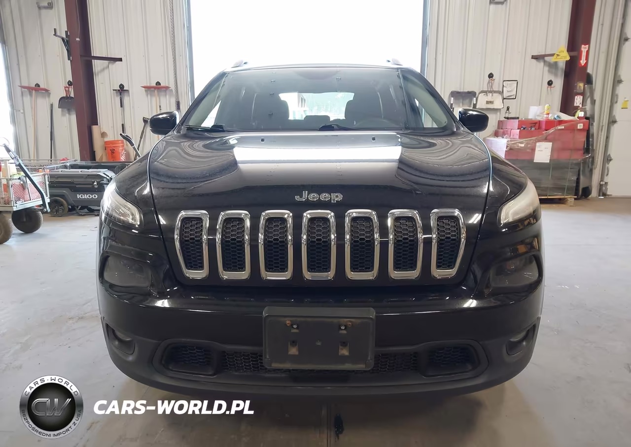 2018 Jeep Cherokee Latitude 4X4 VIN:1C4PJMCB6JD528507 - 13