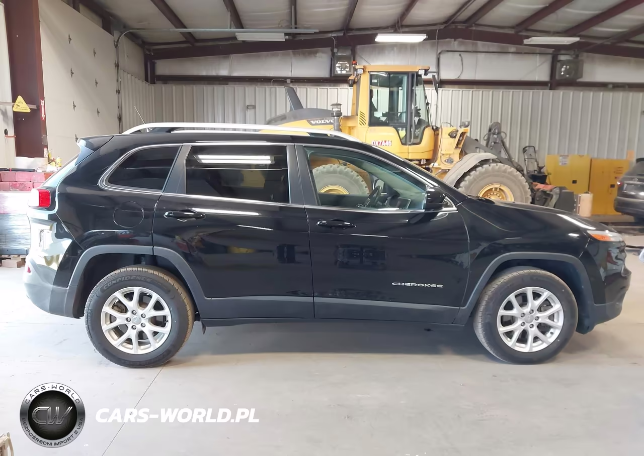 2018 Jeep Cherokee Latitude 4X4 VIN:1C4PJMCB6JD528507 - 14
