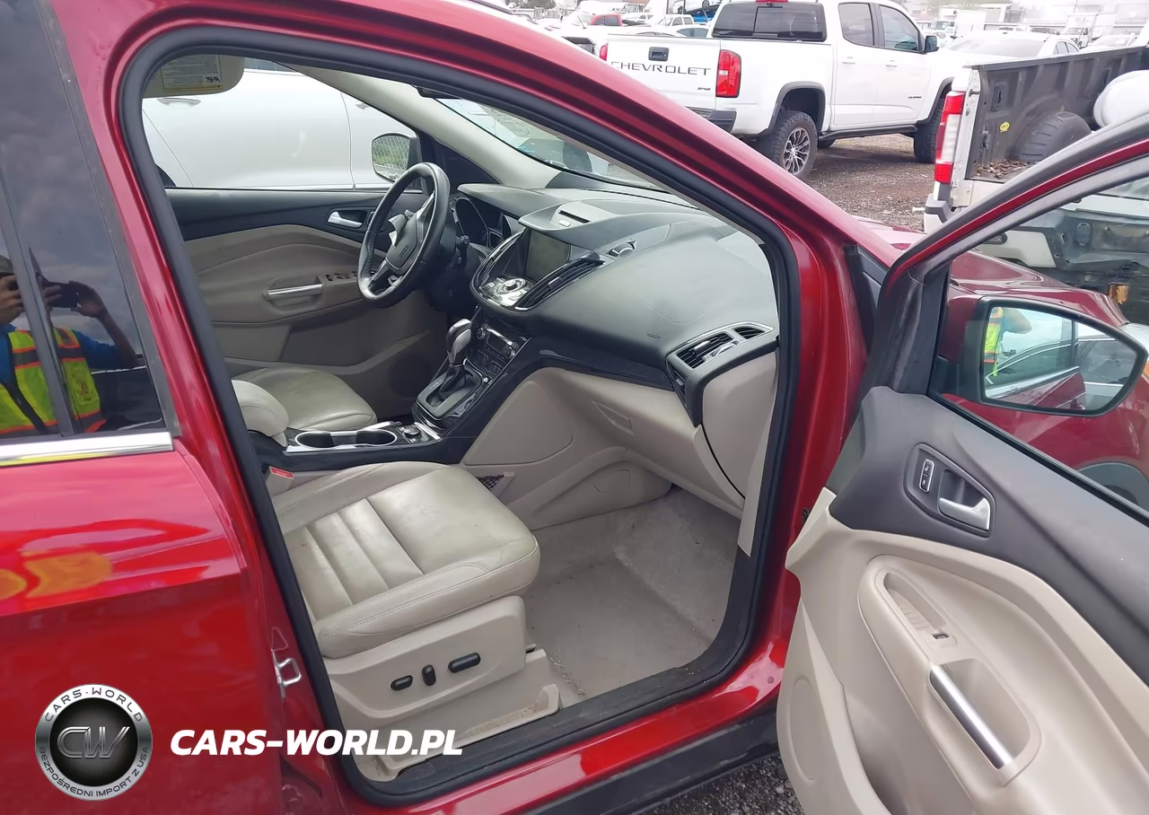 2015 Ford Escape Titanium VIN:1FMCU0J98FUB60977 - 5