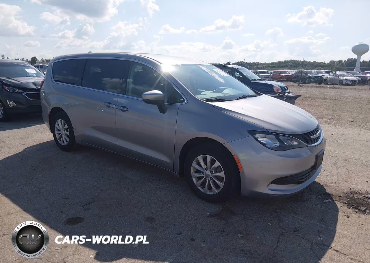2017 Chrysler Pacifica Touring VIN:2C4RC1DG6HR668205 - 1