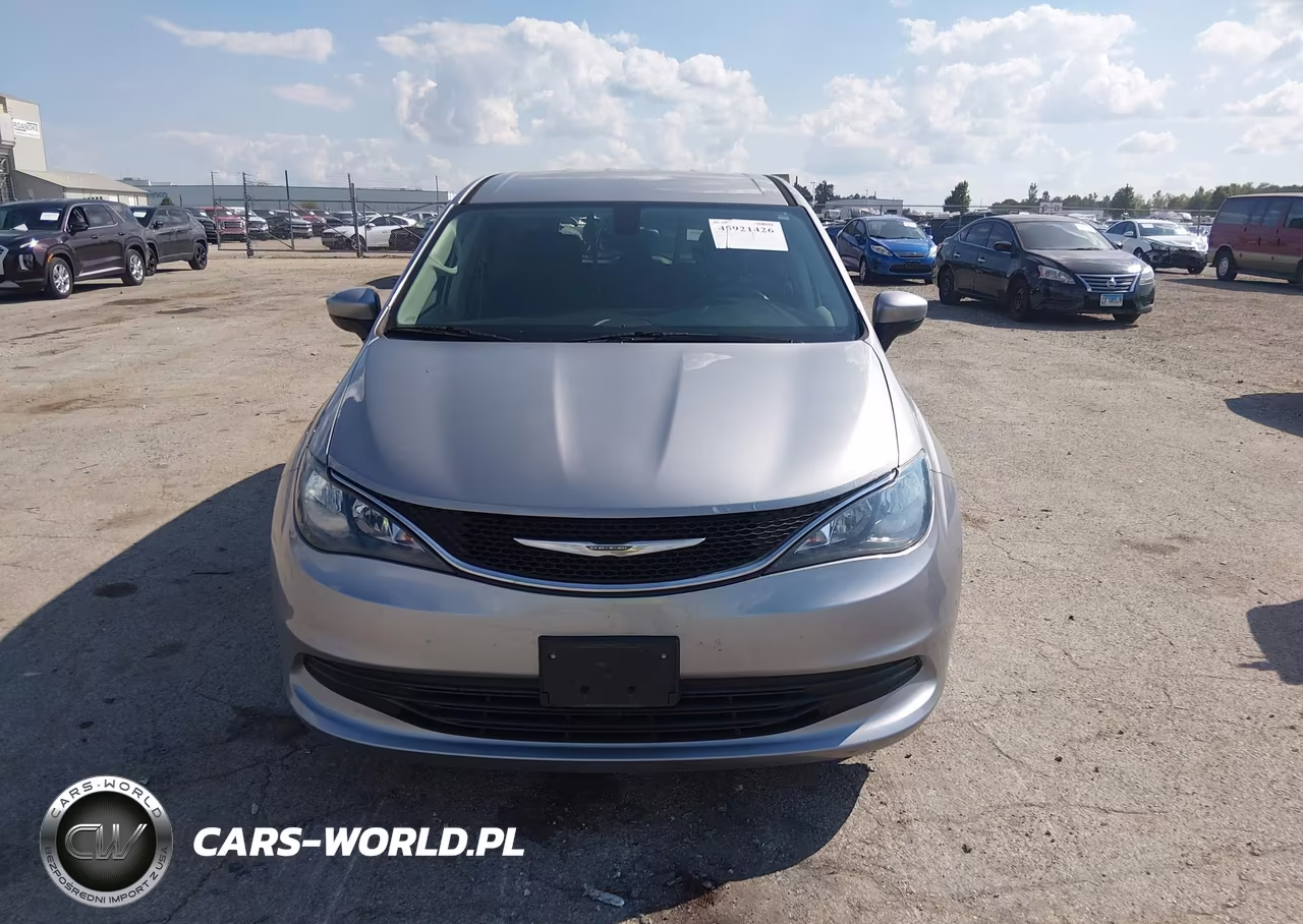 2017 Chrysler Pacifica Touring VIN:2C4RC1DG6HR668205 - 13