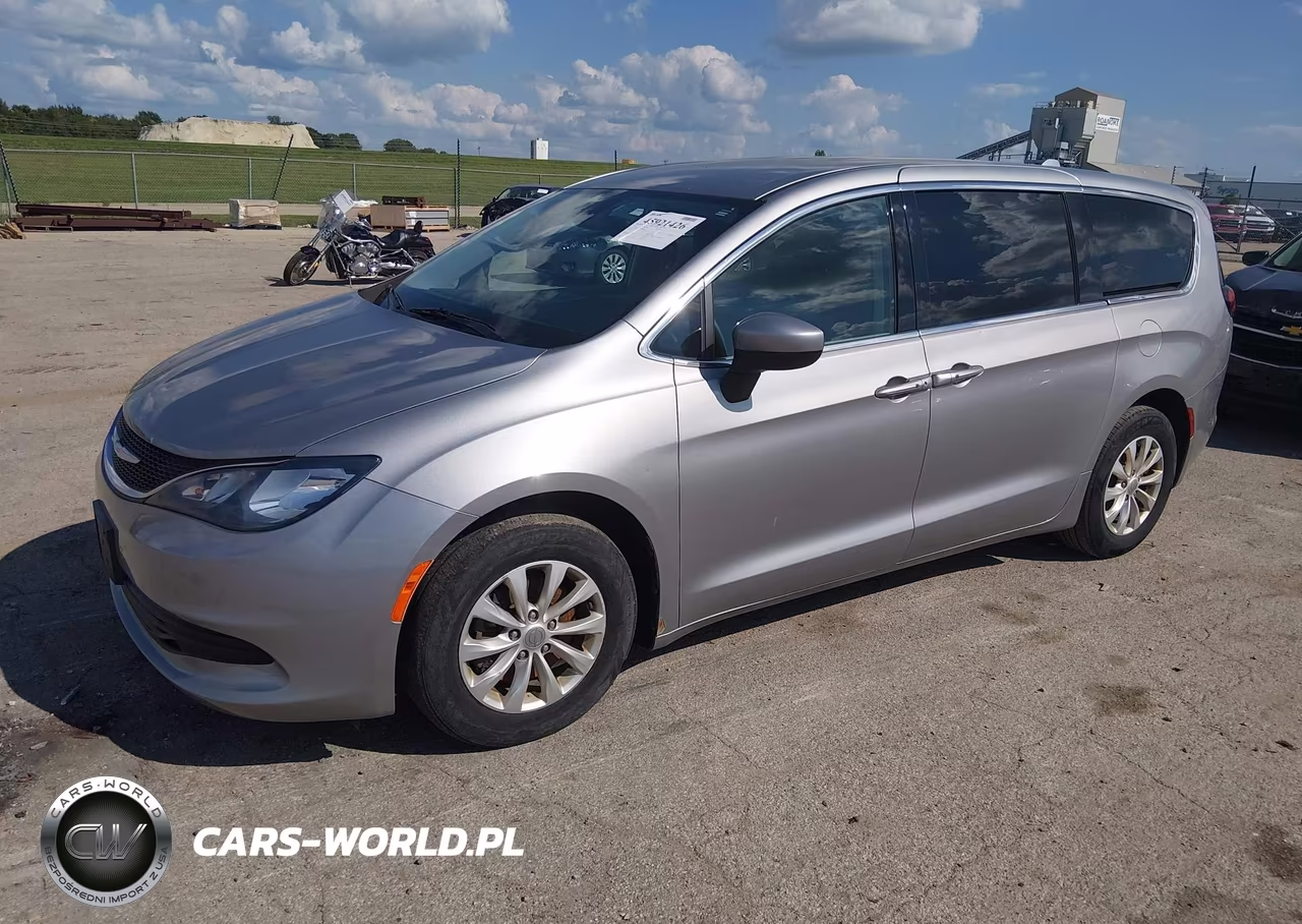 2017 Chrysler Pacifica Touring VIN:2C4RC1DG6HR668205 - 2