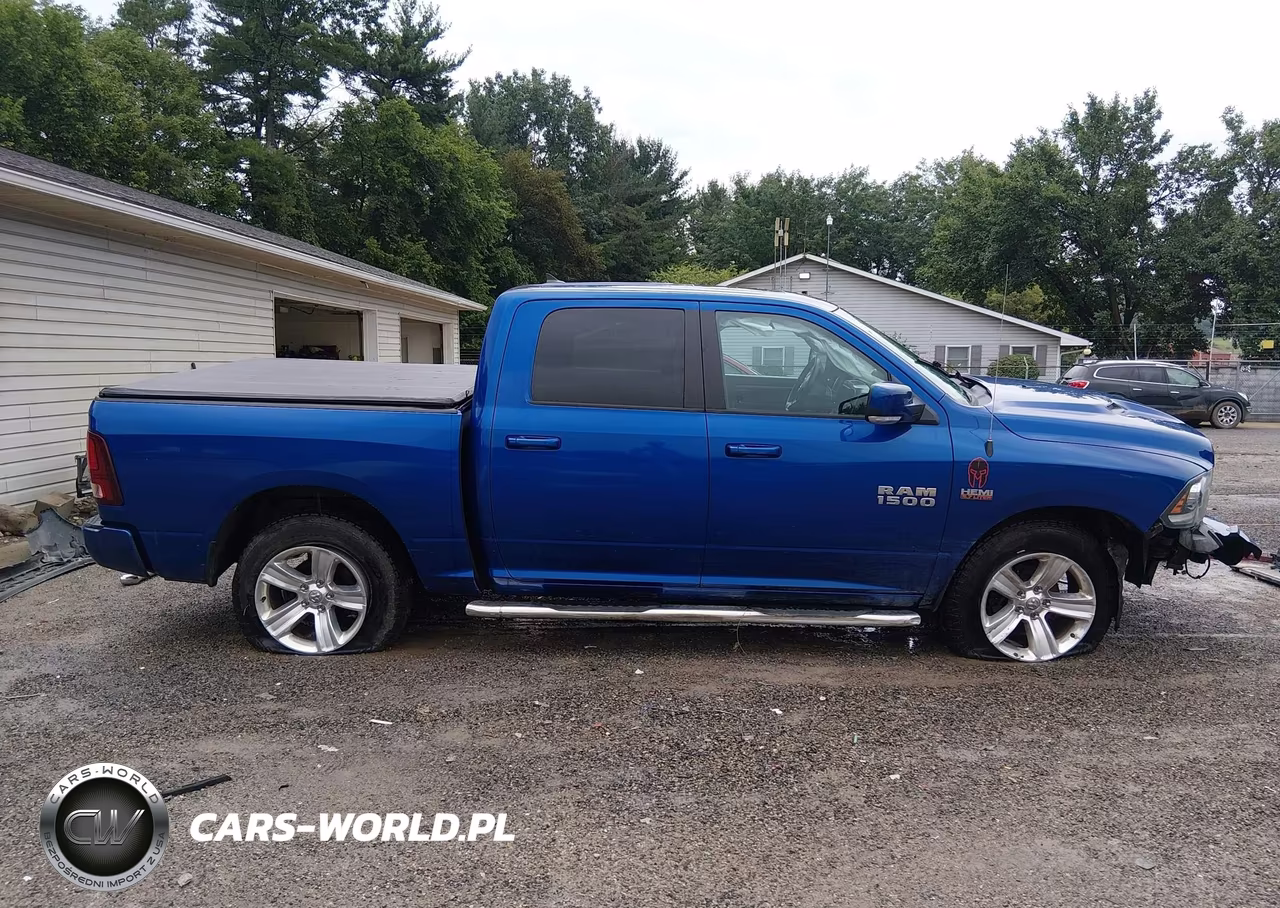 2016 Ram 1500 Sport VIN:1C6RR7MT8GS152107 - 14