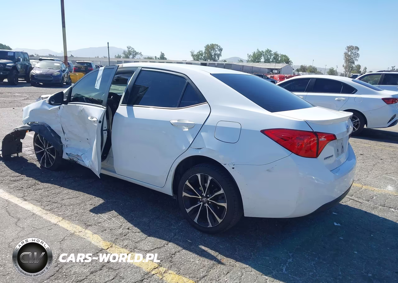 2017 Toyota Corolla Se VIN:5YFBURHE9HP650772 - 3