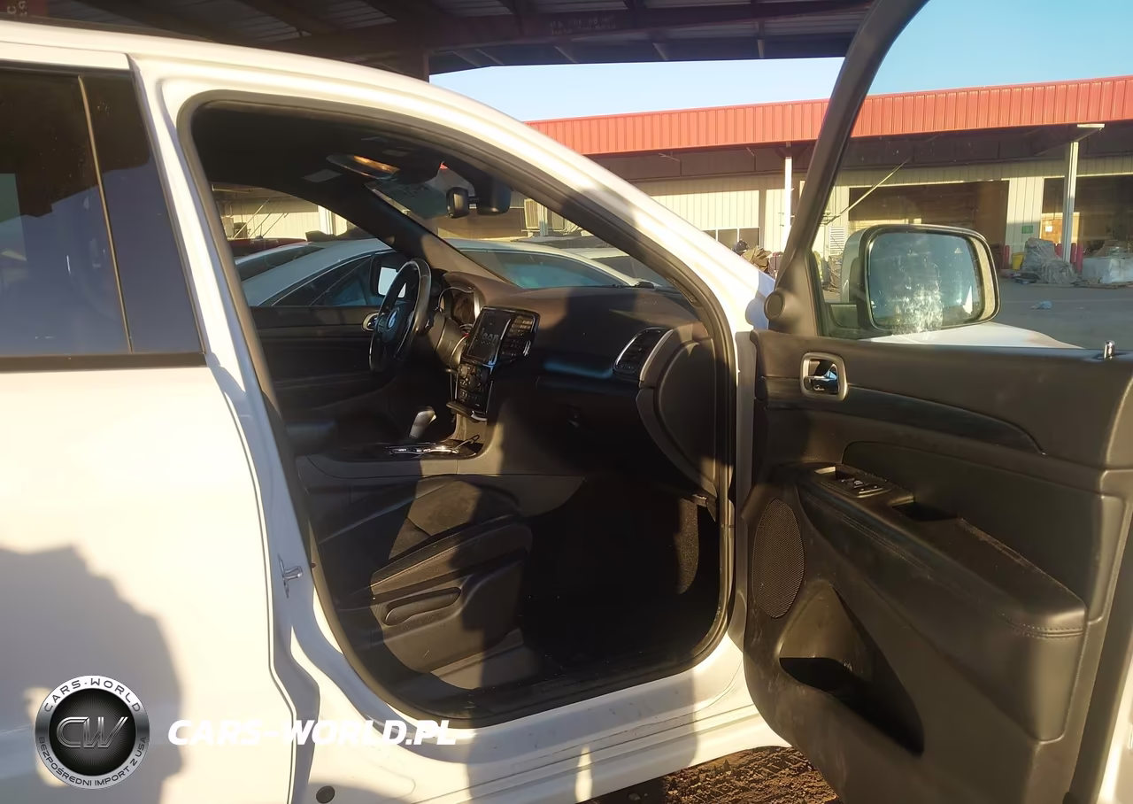 2019 Jeep Grand Cherokee Altitude 4X2 VIN:1C4RJEAG4KC832696 - 5