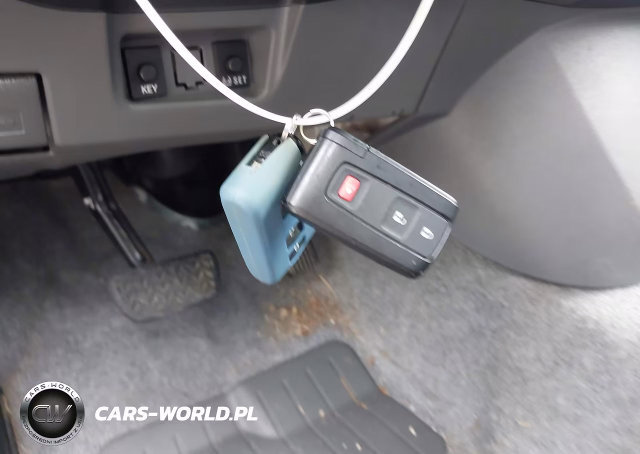 2007 Toyota Prius VIN:JTDKB20U777634862 - 11