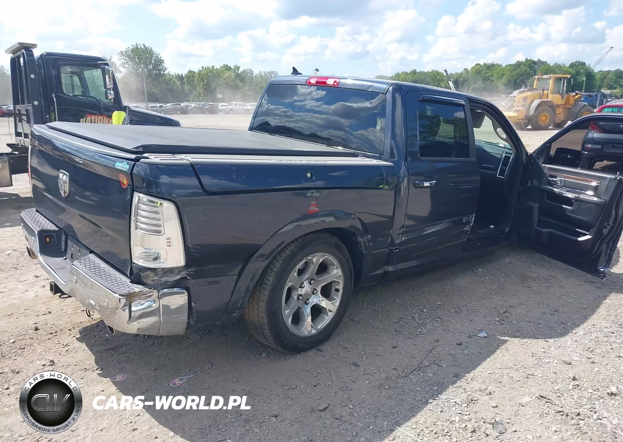 2014 Ram 1500 Laramie VIN:1C6RR7NT4ES472343 - 4