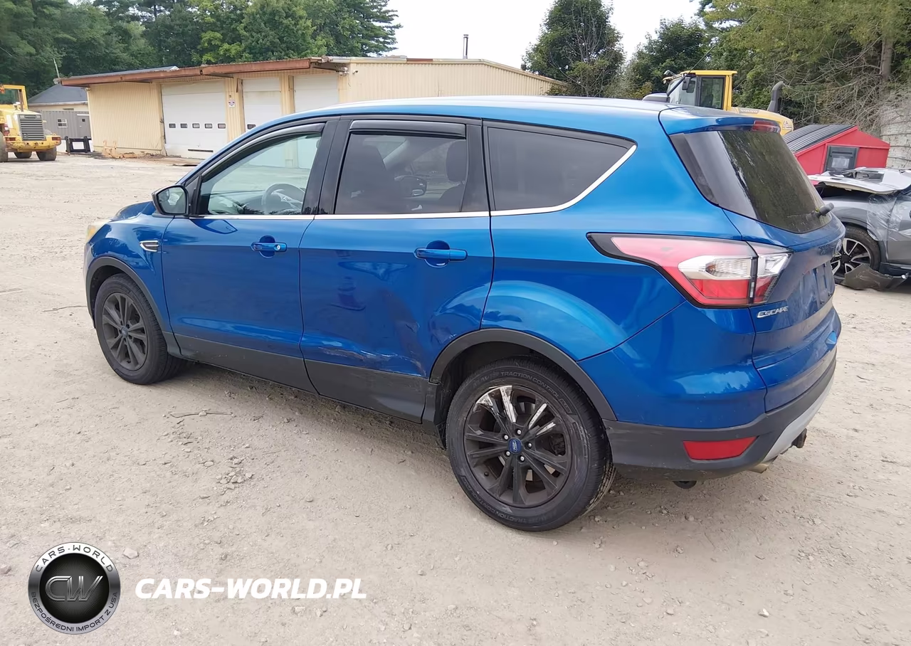 2017 Ford Escape Se VIN:1FMCU9GDXHUB88122 - 3