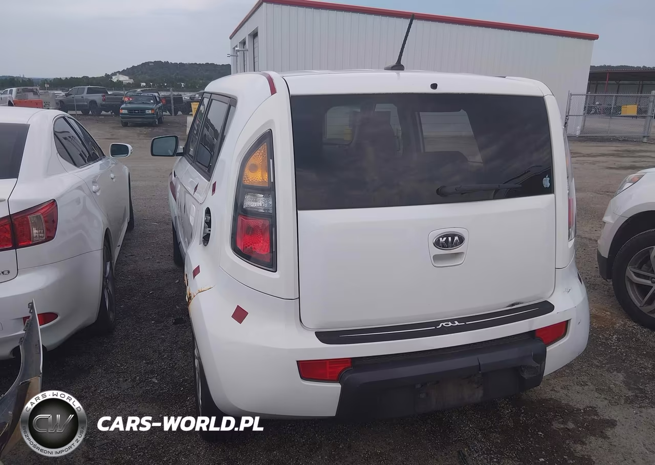 2010 Kia Soul + VIN:KNDJT2A20A7702562 - 6