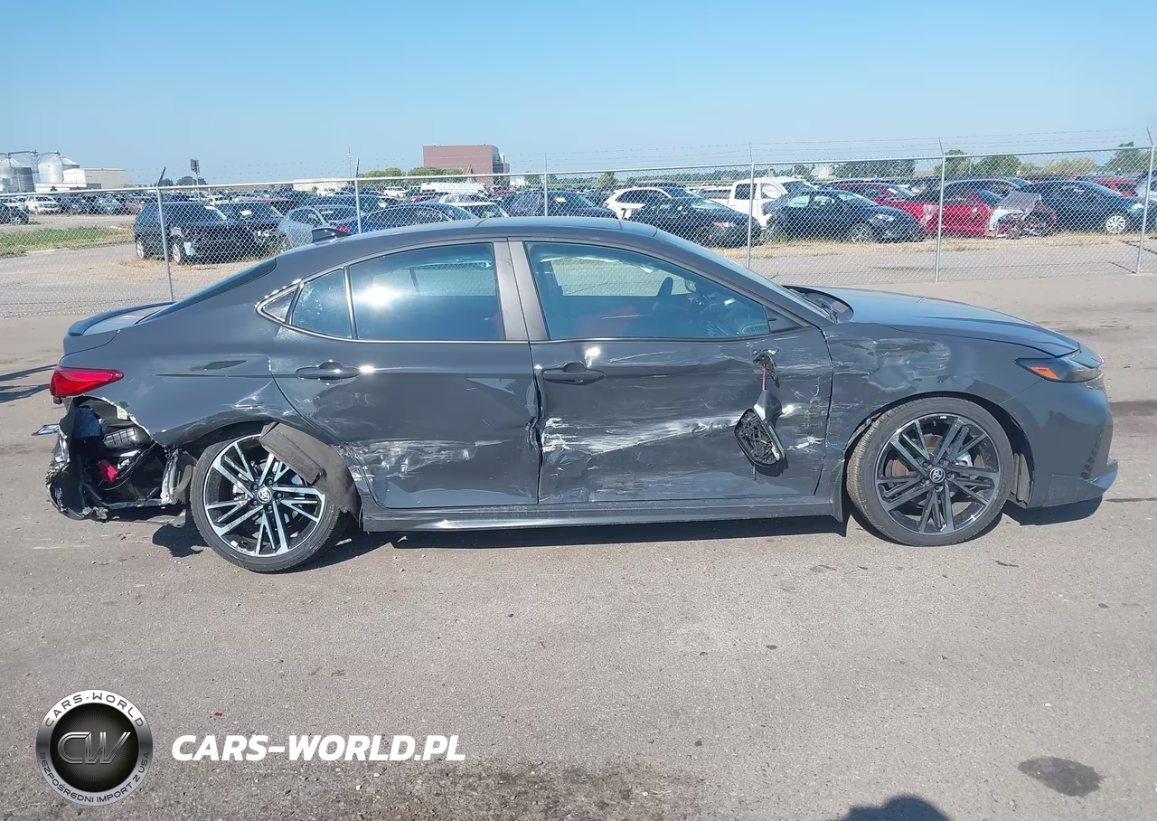 2026 Toyota Camry Xse VIN:4T1DBADK1TU553438 - 14