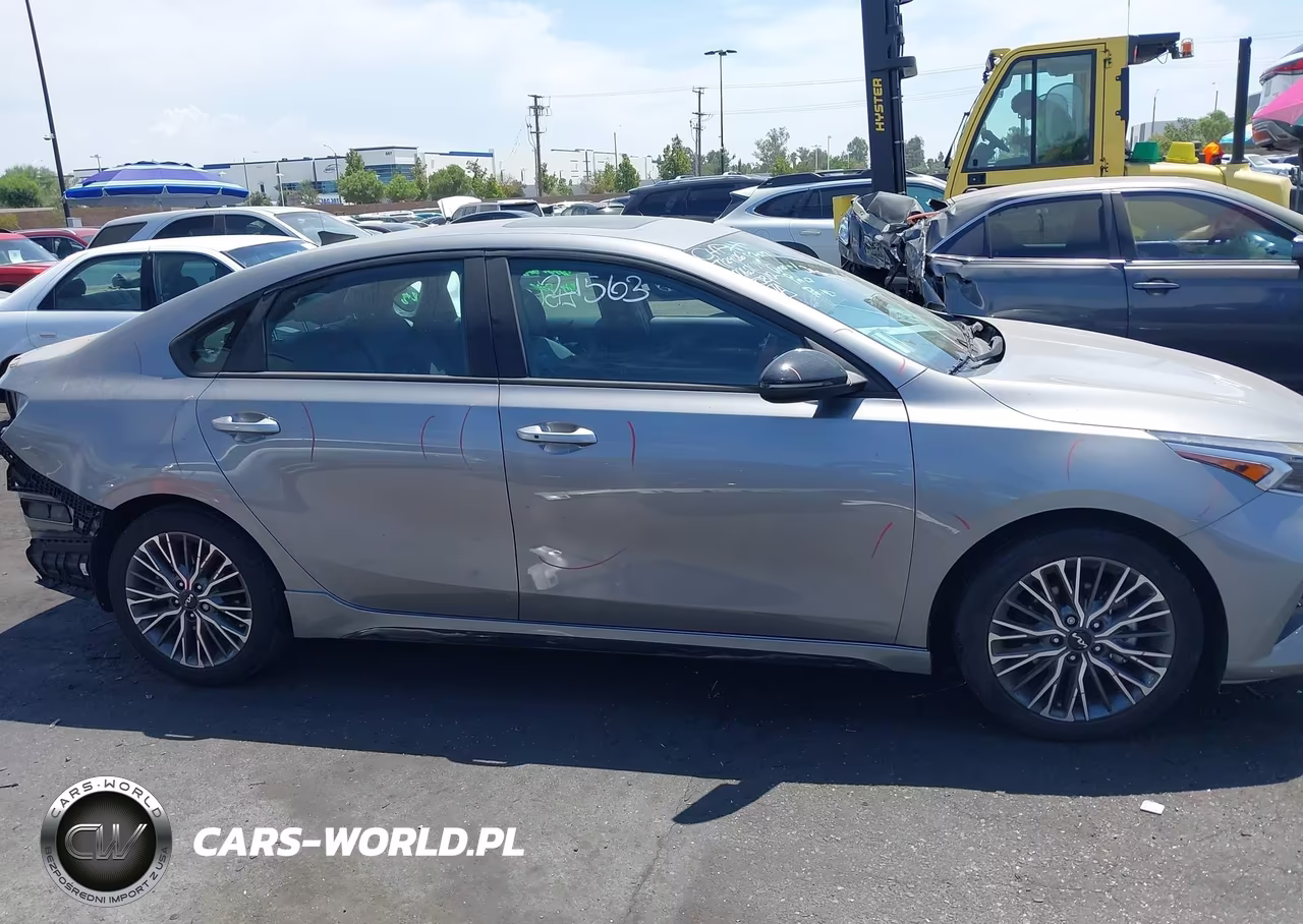 2024 Kia Forte Gt-Line VIN:3KPF54AD6RE766193 - 14