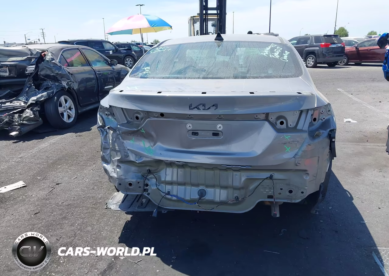 2024 Kia Forte Gt-Line VIN:3KPF54AD6RE766193 - 17