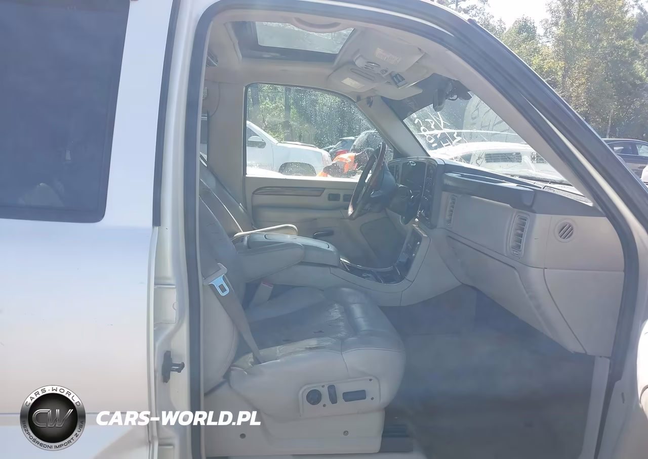 2002 Cadillac Escalade Standard VIN:1GYEK63N62R210279 - 5