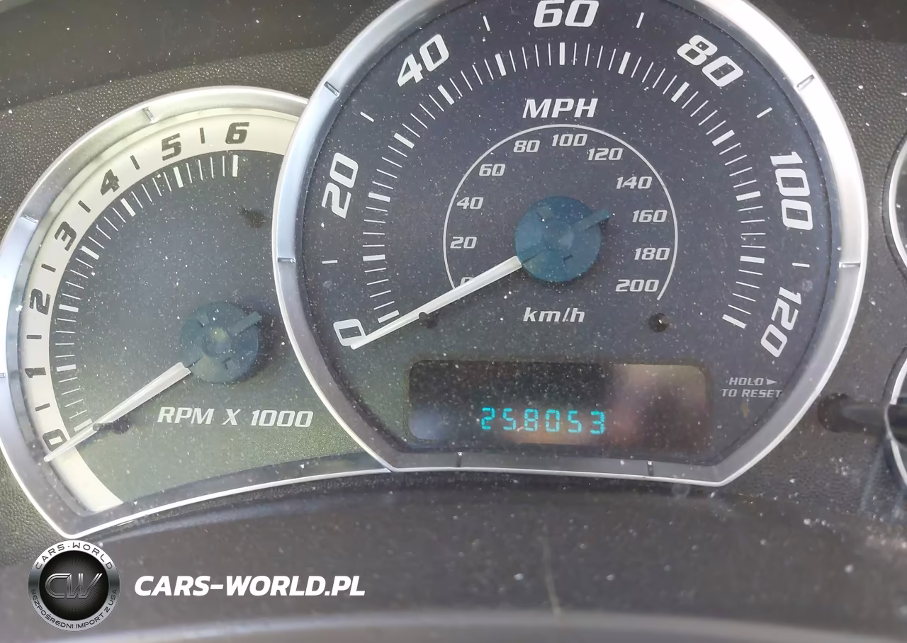 2002 Cadillac Escalade Standard VIN:1GYEK63N62R210279 - 7