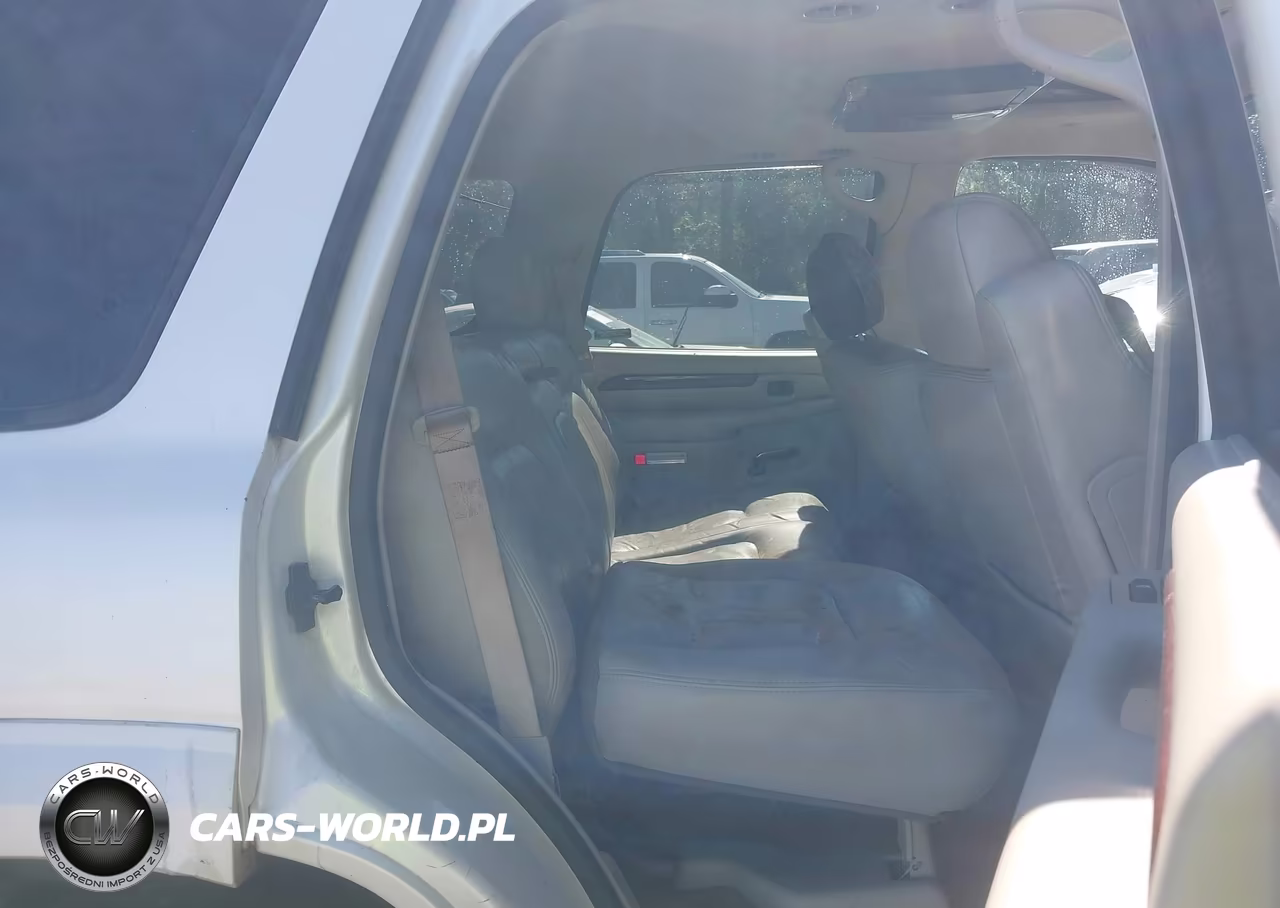 2002 Cadillac Escalade Standard VIN:1GYEK63N62R210279 - 8