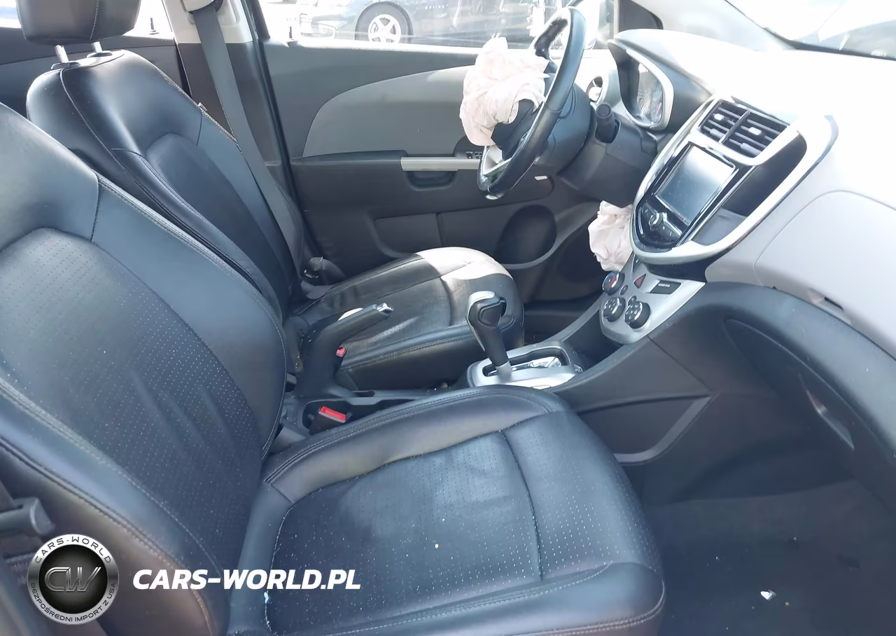 2017 Chevrolet Sonic Premier Auto VIN:1G1JF5SBXH4123820 - 5