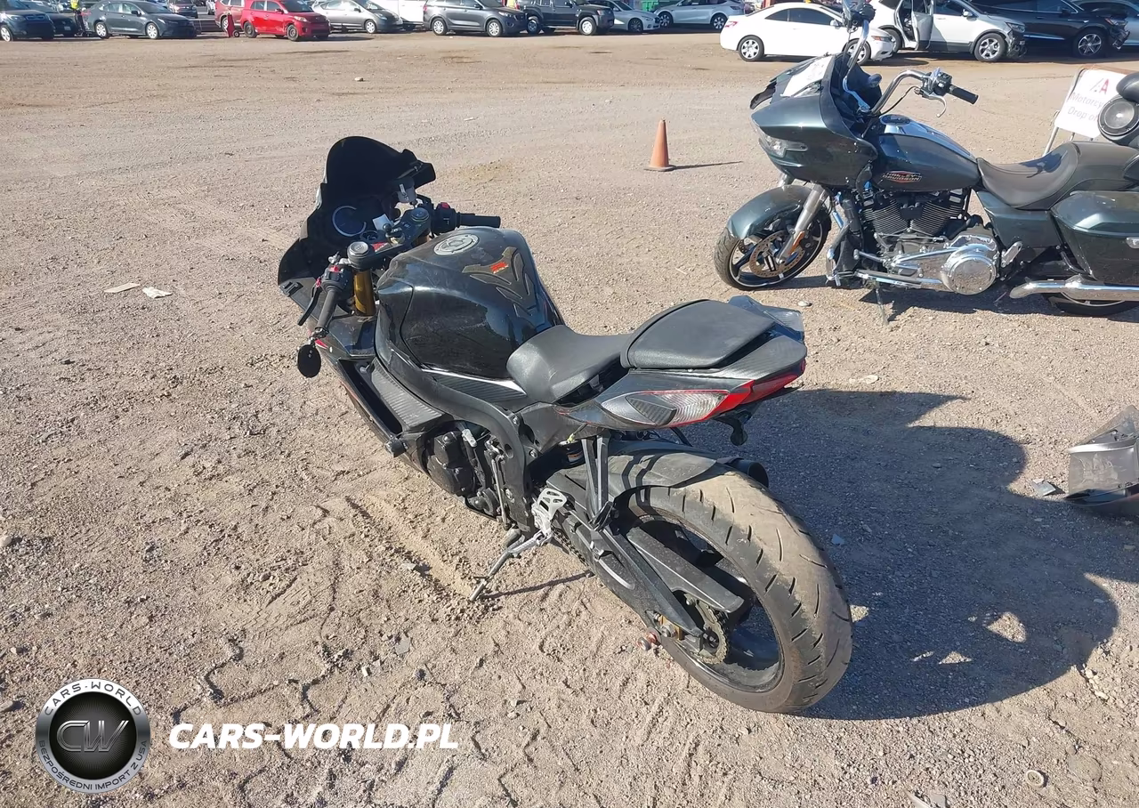 2014 Suzuki Gsx-R750 VIN:JS1GR7MAXE2101116 - 3