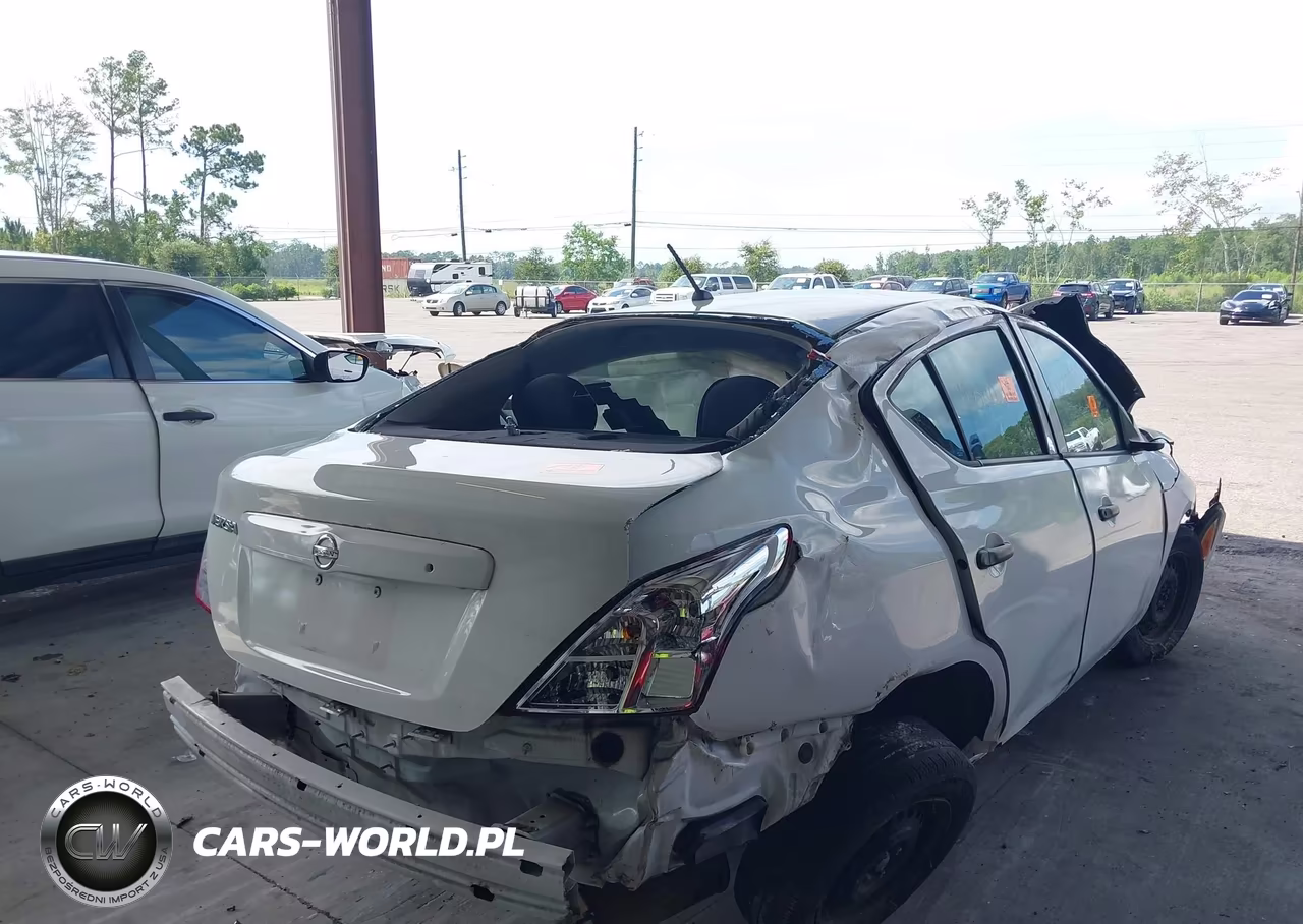 2017 Nissan Versa 1.6 S VIN:3N1CN7AP7HL860255 - 4
