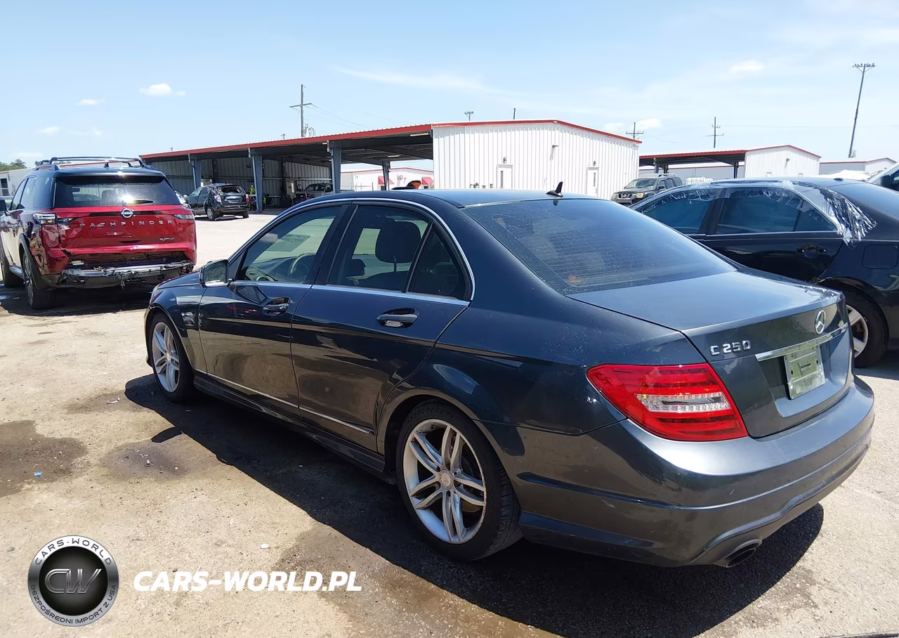 2013 Mercedes-Benz C 250 Sport VIN:WDDGF4HB5DA776866 - 3