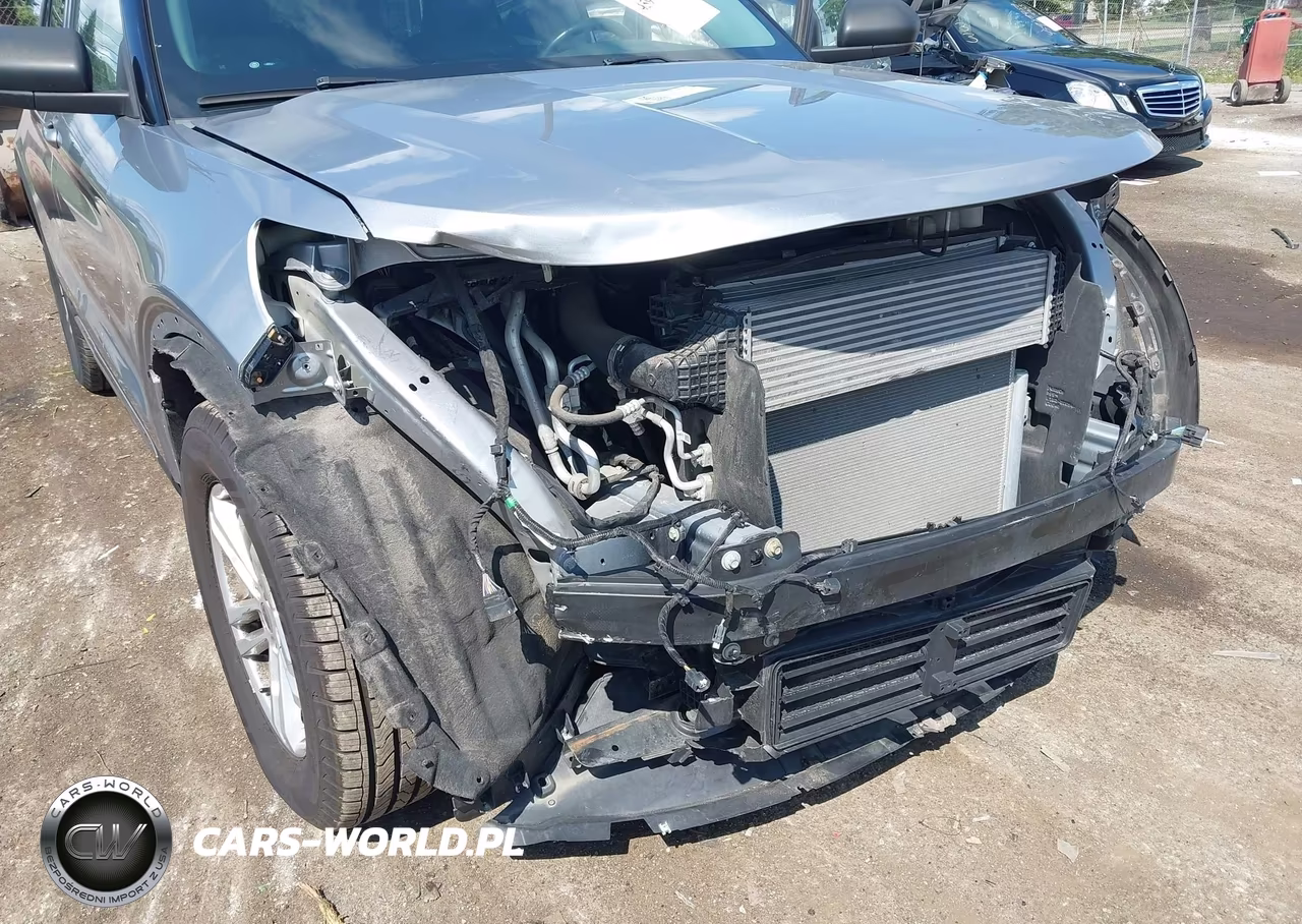 2020 Ford Explorer Xlt VIN:1FMSK8DH7LGC88656 - 17
