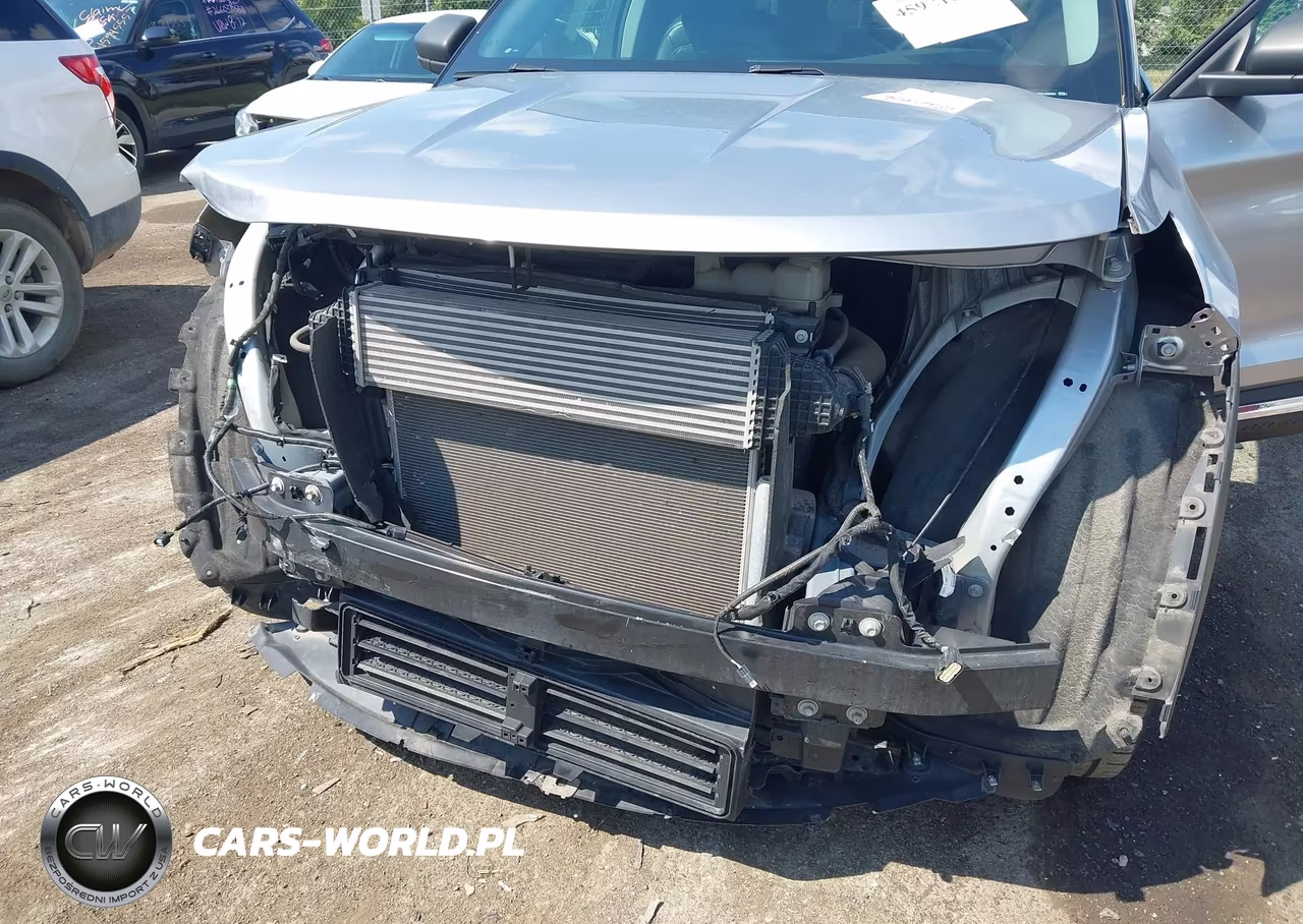 2020 Ford Explorer Xlt VIN:1FMSK8DH7LGC88656 - 6