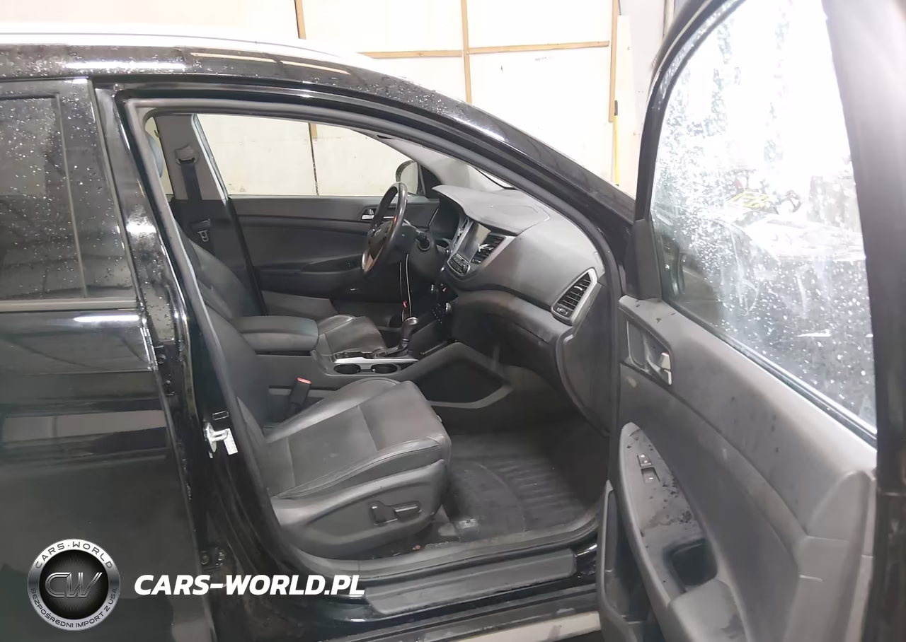 2017 Hyundai Tucson Se Plus VIN:KM8J3CA42HU518139 - 5