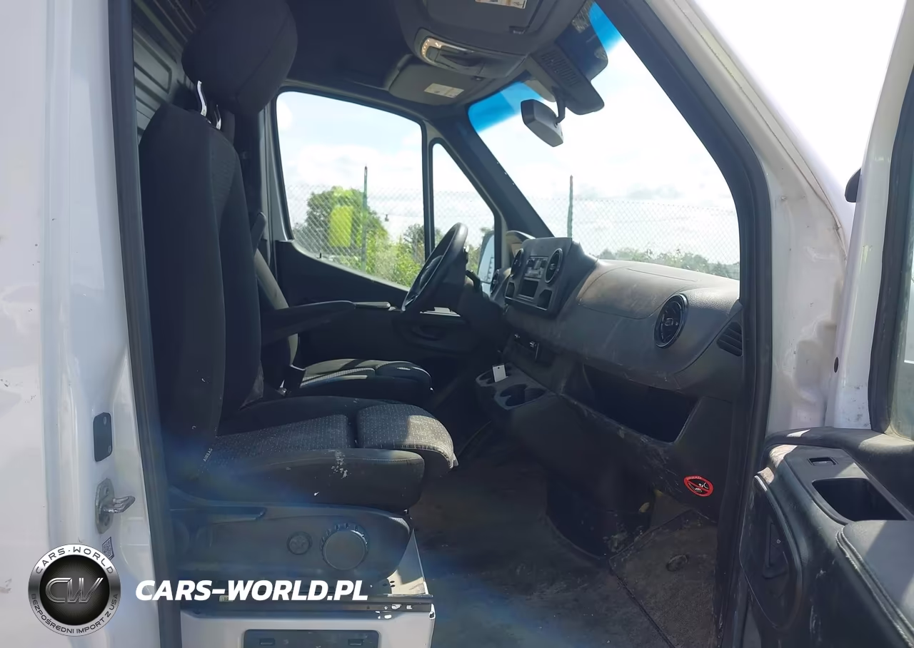 2022 Mercedes-Benz Sprinter 2500 Standard Roof V6 VIN:W1Y4EBHY5NT106860 - 5