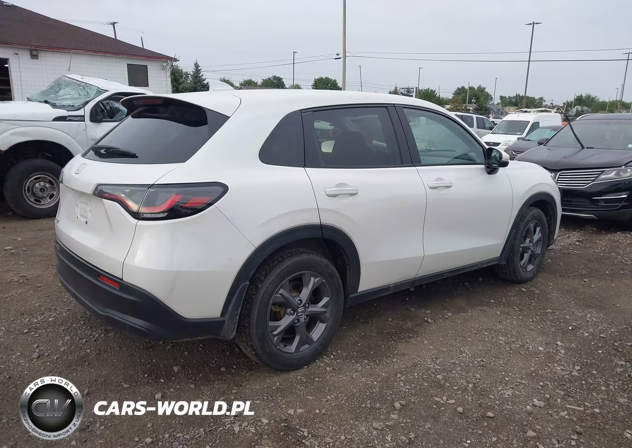 2026 Honda Hr-V Awd Lx VIN:3CZRZ2H37TM723668 - 4
