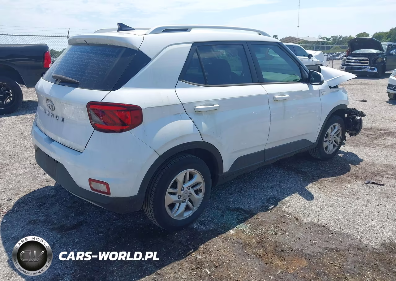 2020 Hyundai Venue Sel VIN:KMHRC8A34LU034845 - 4