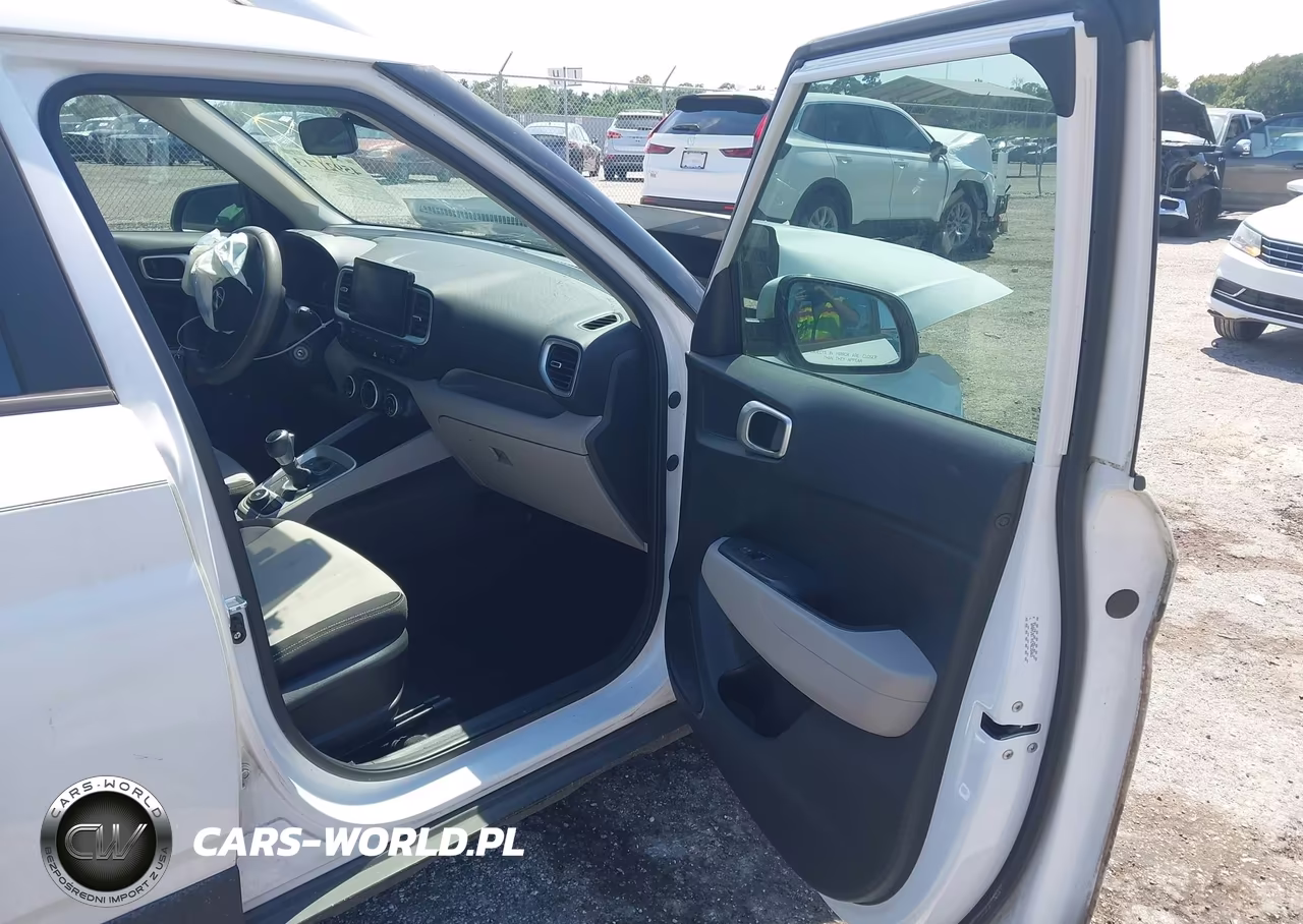 2020 Hyundai Venue Sel VIN:KMHRC8A34LU034845 - 5