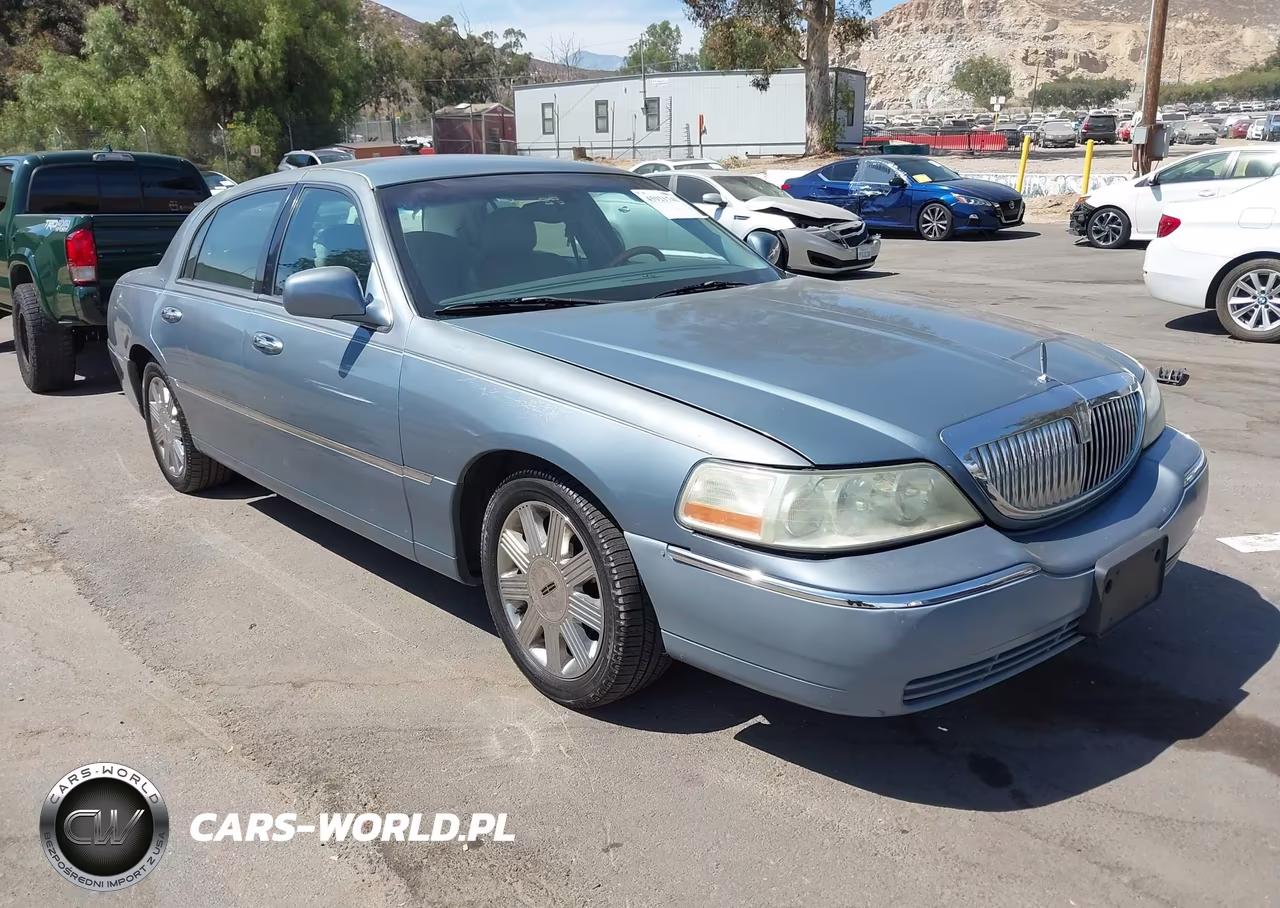2004 Lincoln Town Car Ultimate