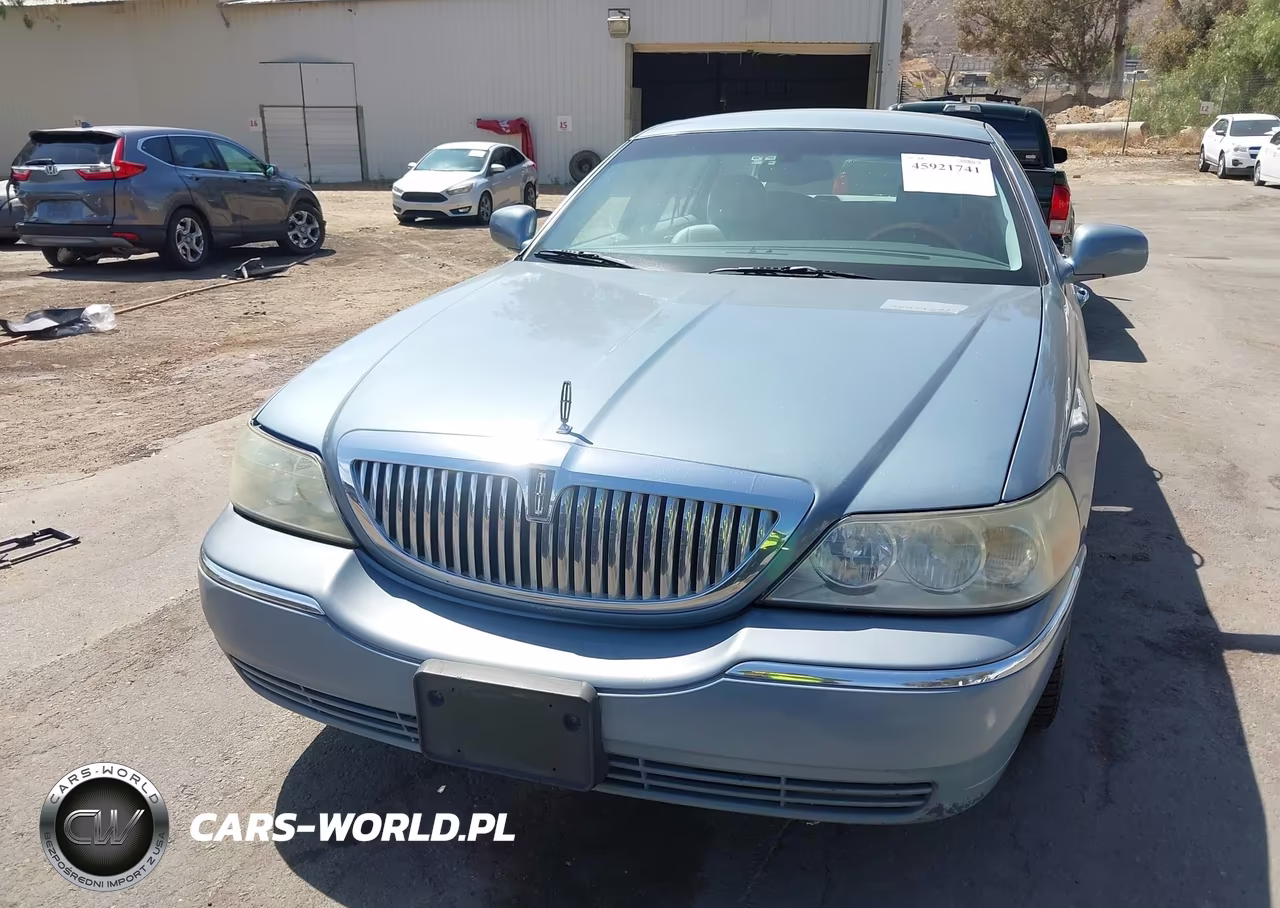 2004 Lincoln Town Car Ultimate VIN:1LNHM83W04Y644946 - 6