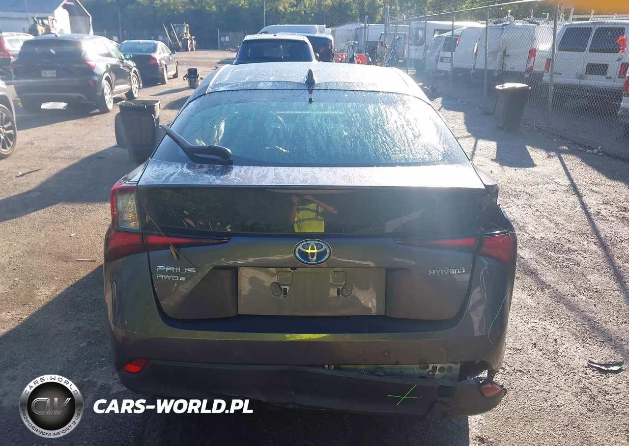 2020 Toyota Prius Le Awd-E VIN:JTDL9RFU1L3018432 - 16