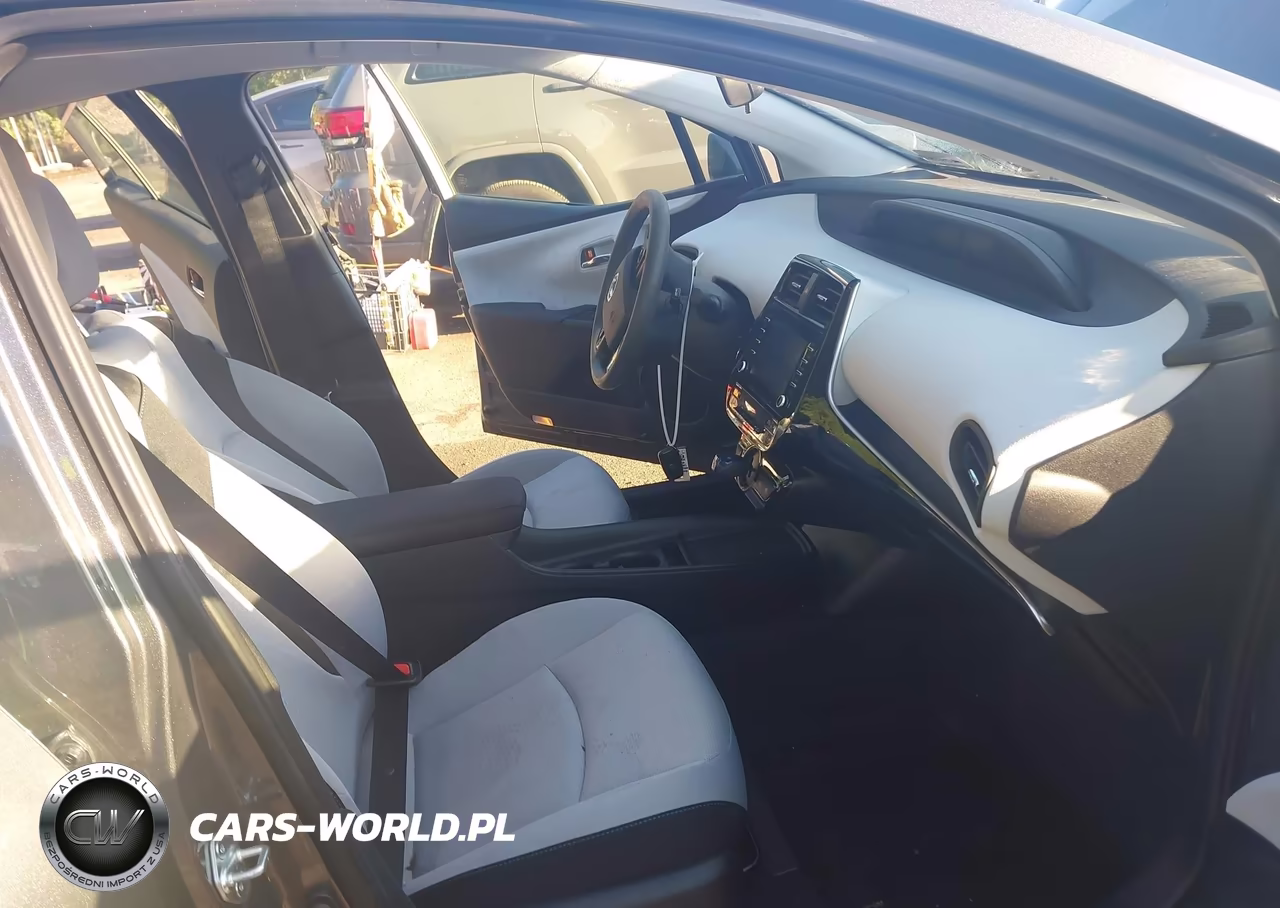 2020 Toyota Prius Le Awd-E VIN:JTDL9RFU1L3018432 - 5