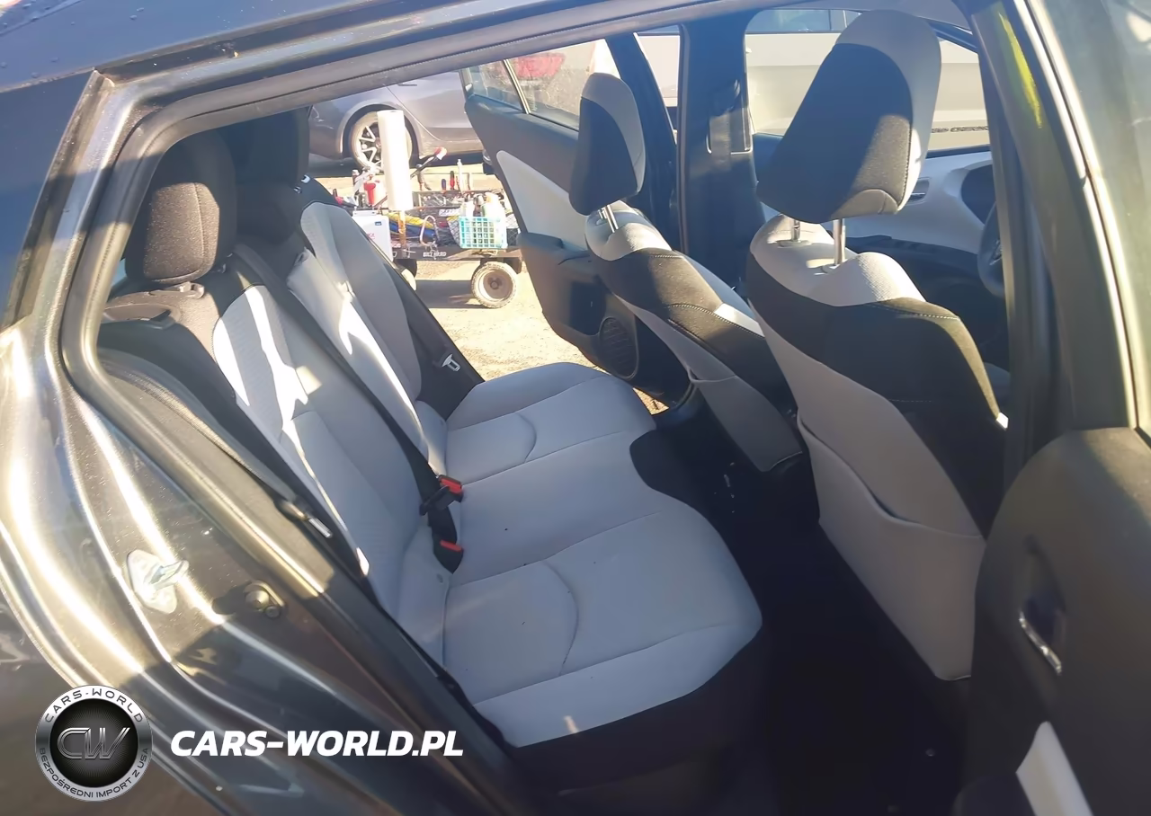 2020 Toyota Prius Le Awd-E VIN:JTDL9RFU1L3018432 - 8