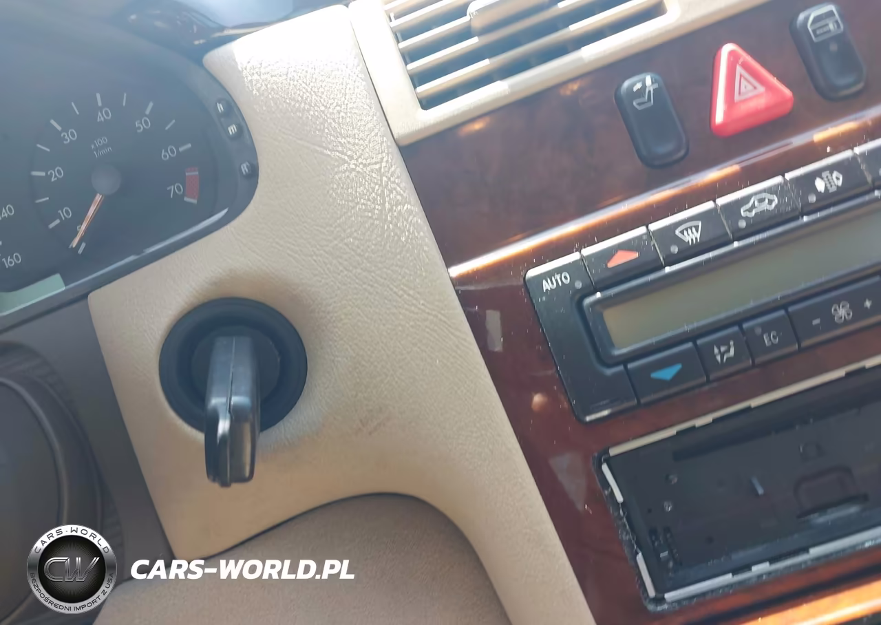 1996 Mercedes-Benz E 320 VIN:WDBJF55F4TJ013232 - 11