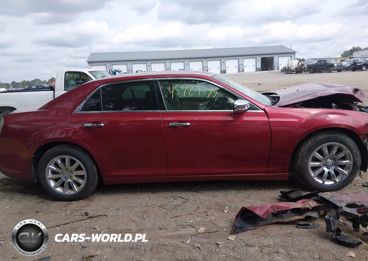 2013 Chrysler 300C VIN:2C3CCAET0DH644410 - 13