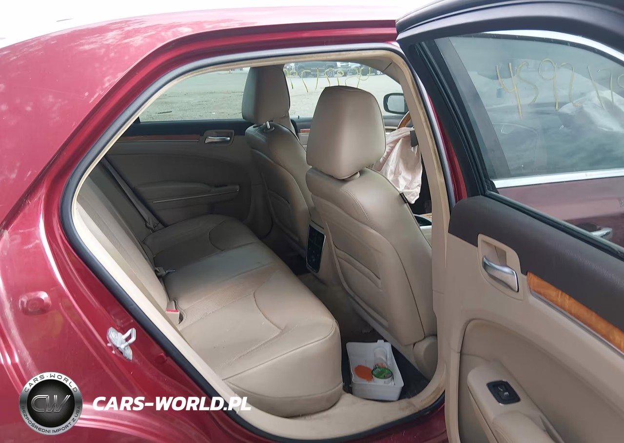 2013 Chrysler 300C VIN:2C3CCAET0DH644410 - 8
