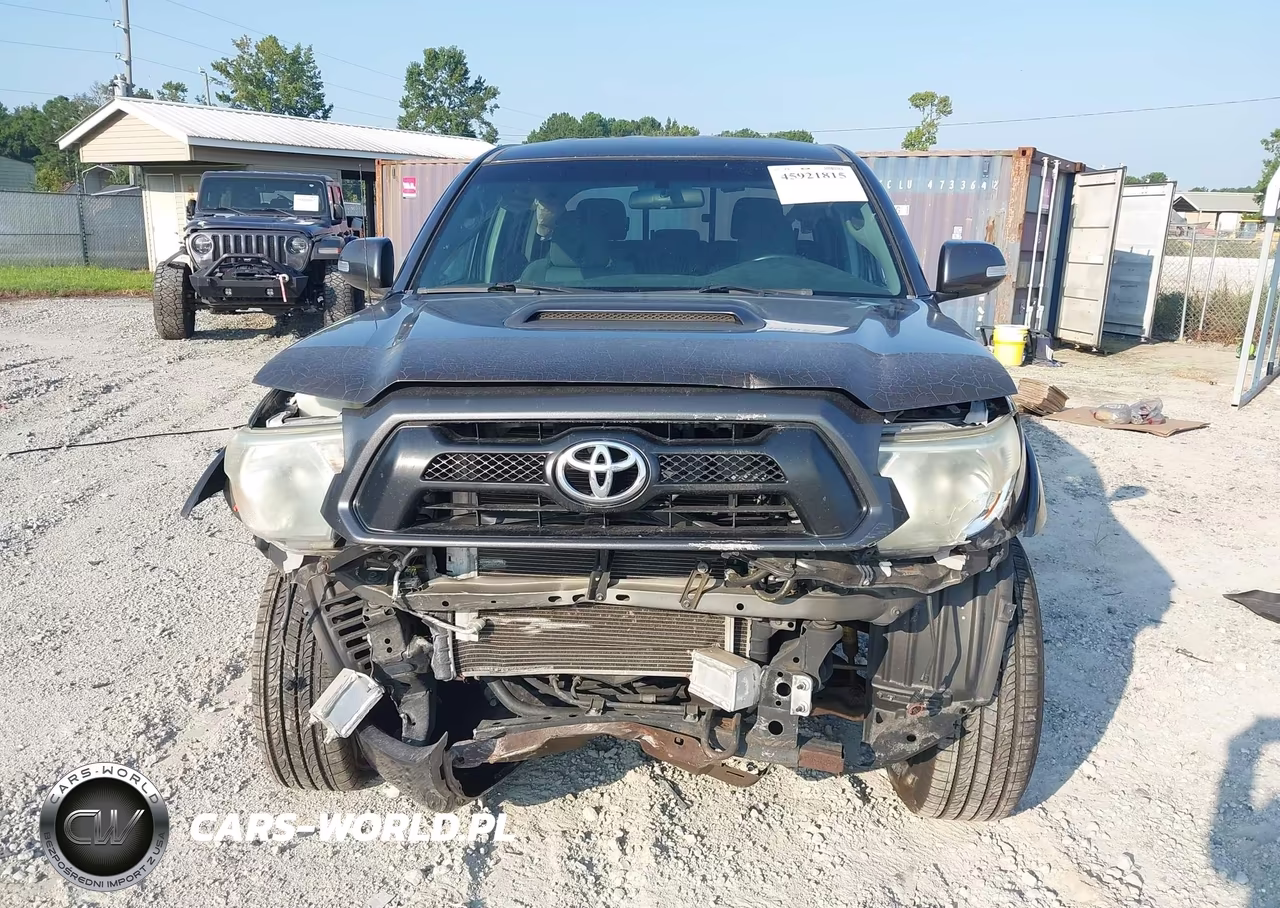 2015 Toyota Tacoma Prerunner V6 VIN:5TFJU4GN8FX088099 - 12