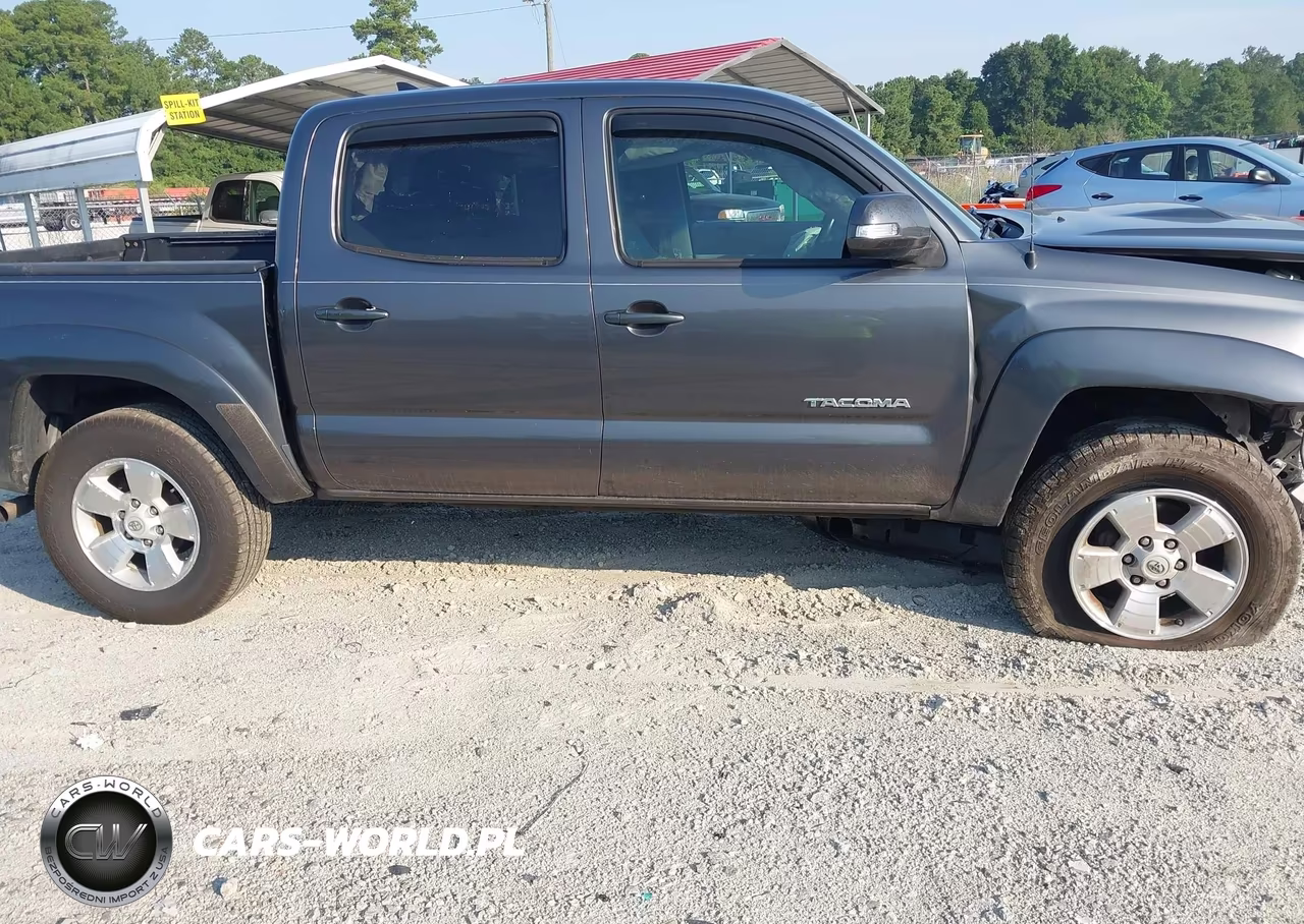 2015 Toyota Tacoma Prerunner V6 VIN:5TFJU4GN8FX088099 - 13