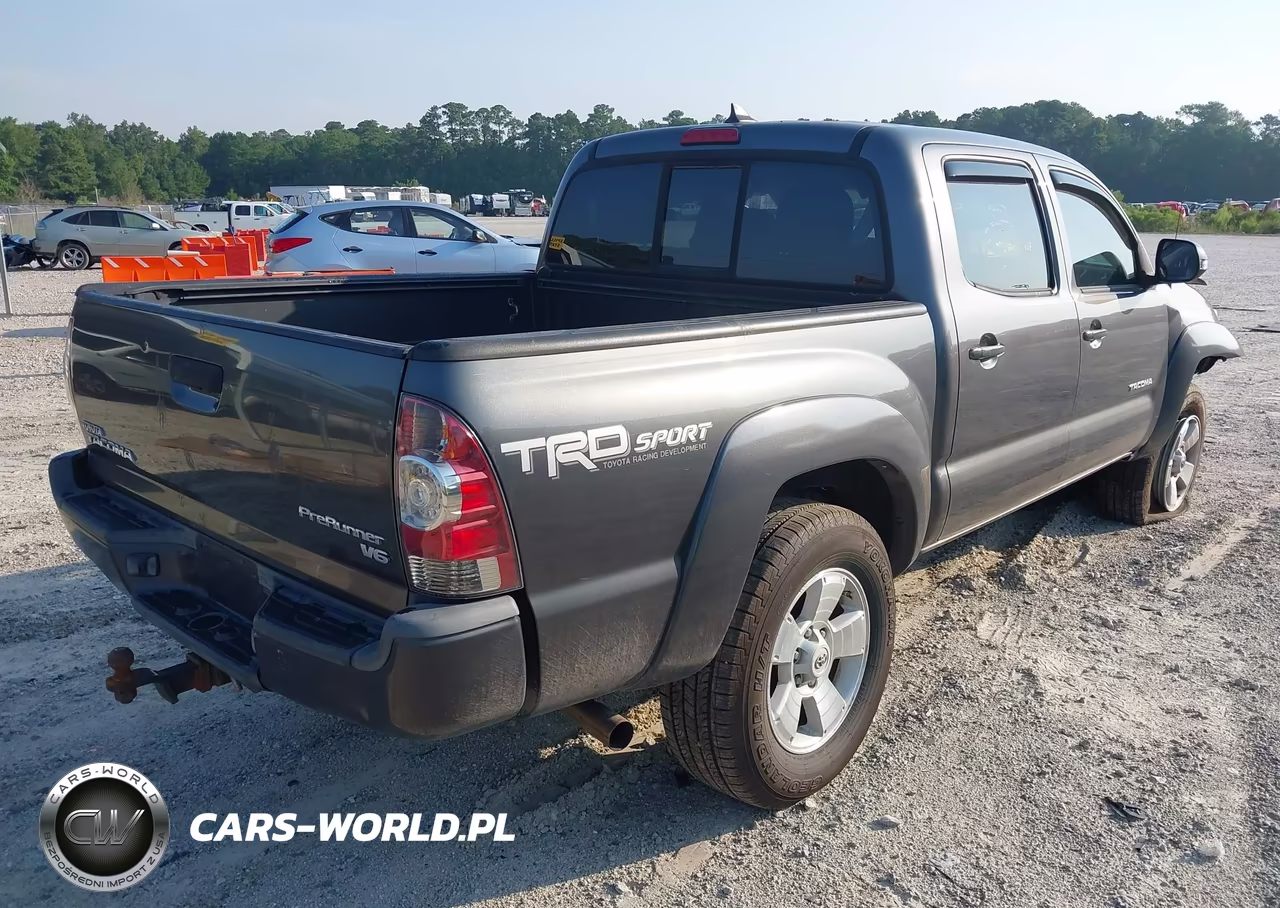 2015 Toyota Tacoma Prerunner V6 VIN:5TFJU4GN8FX088099 - 4