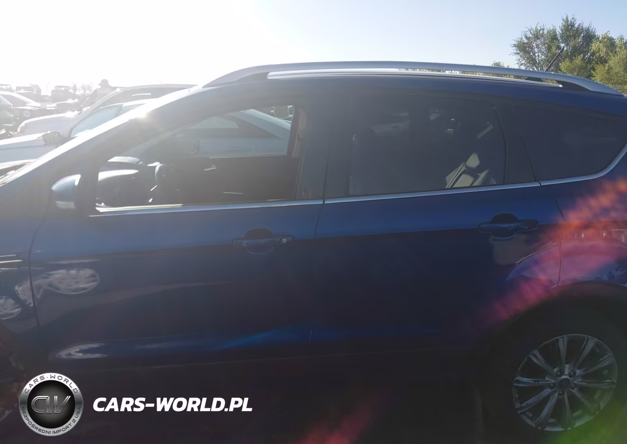 2018 Ford Escape Titanium VIN:1FMCU9J99JUB12837 - 14